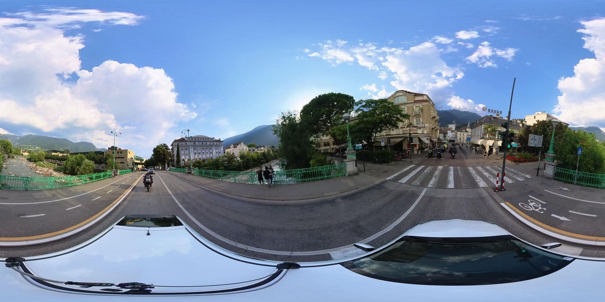 Street view near Ristorante Fino Schroth Brigitte, Merano — © osmplus_org (CC BY-SA · Mapillary)
