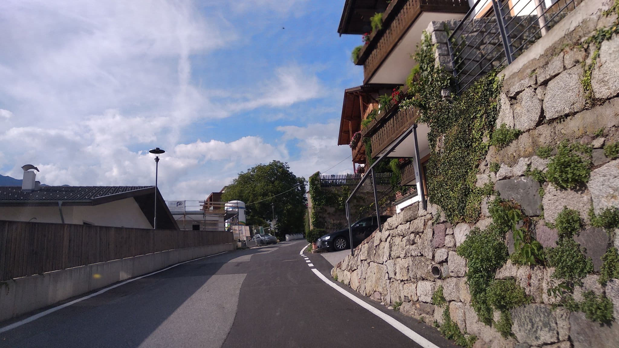 Street view near Ferienwohnung Brunjaunhof, Scena — © steinm (CC BY-SA · Mapillary)