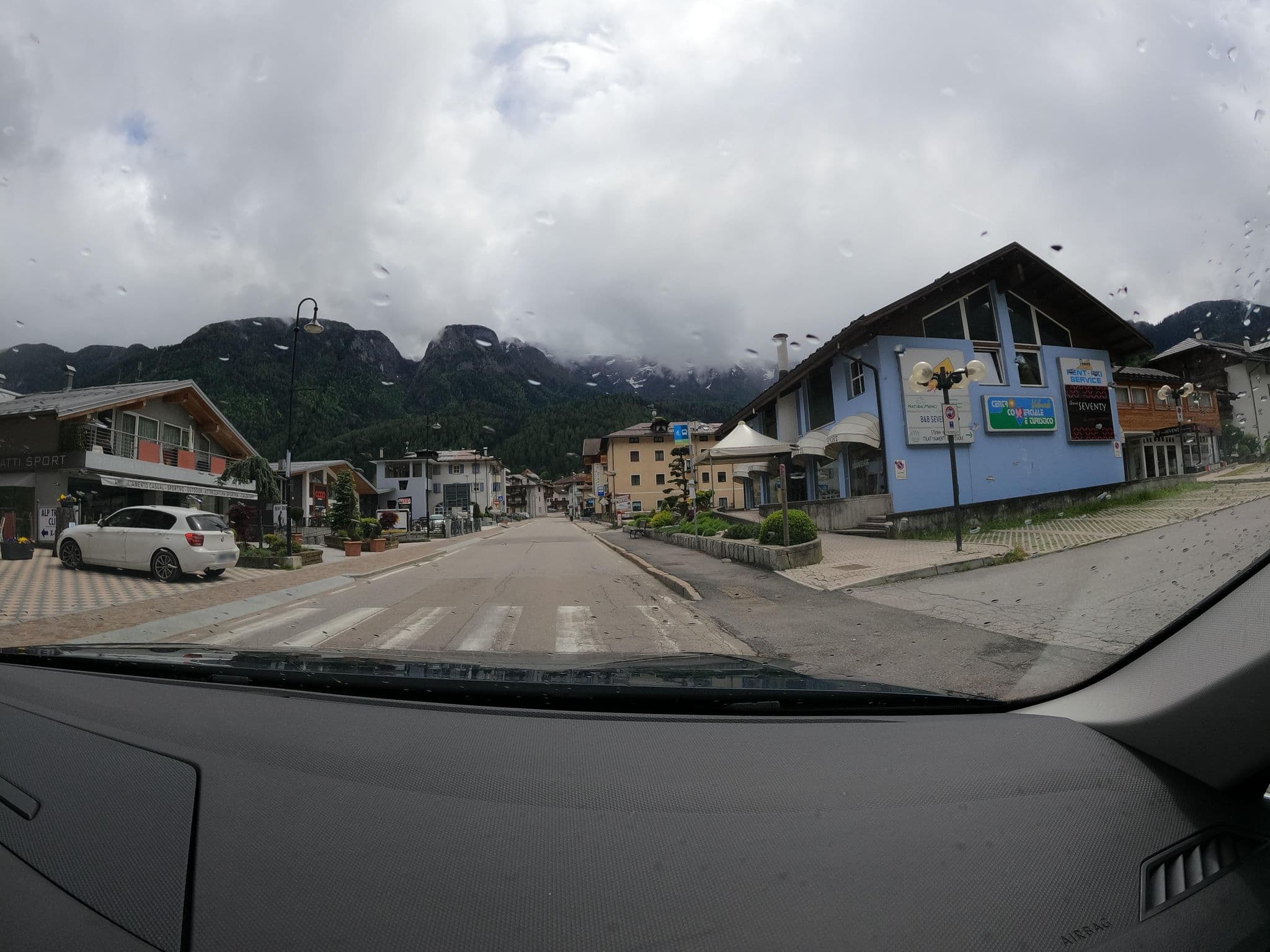 Street view near Garni Seventy Design Rooms, Dimaro — © borovac (CC BY-SA · Mapillary)