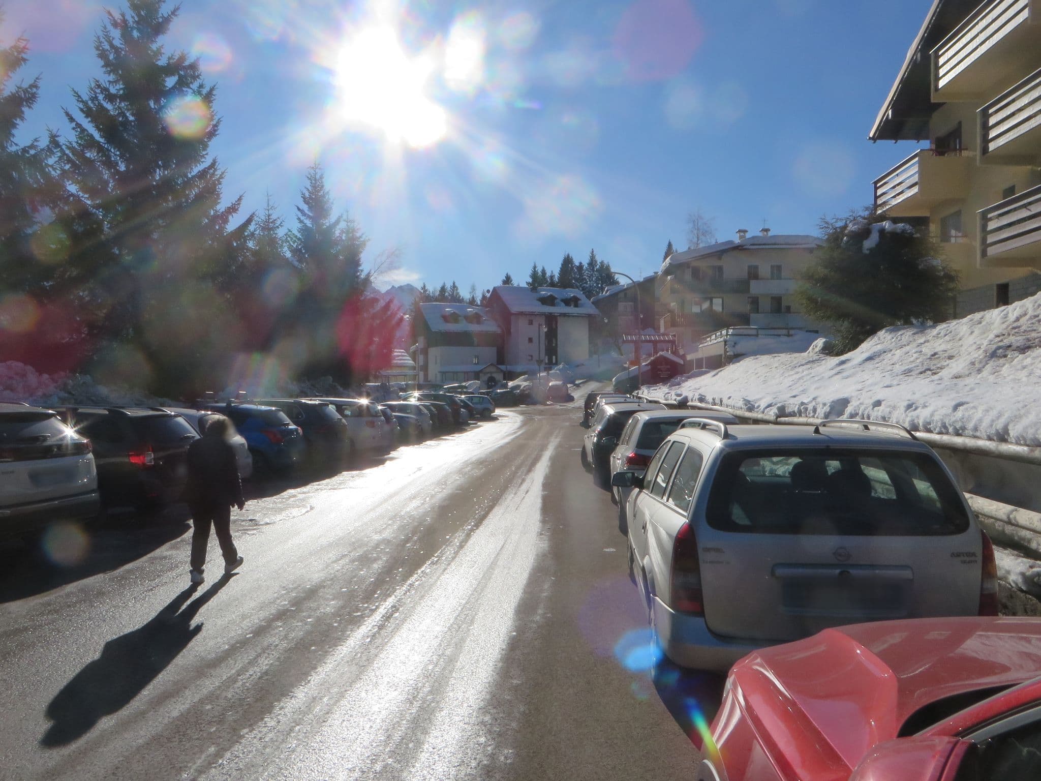 Street view near Quadrilocale Alberti - Residence dei Fiori, Pinzolo — © lary_fede (CC BY-SA · Mapillary)