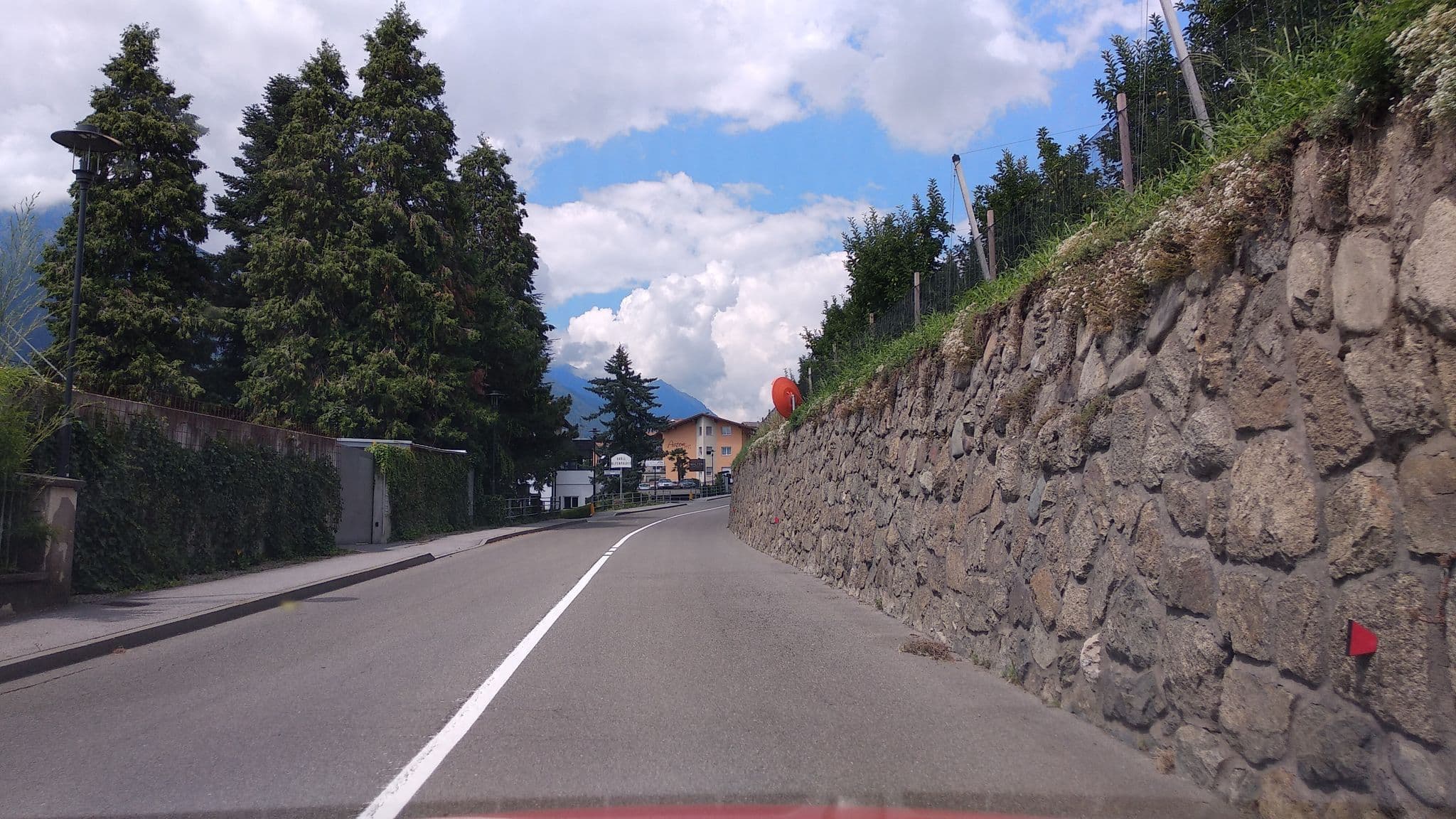 Street view near Villa Alvarium, Scena — © steinm (CC BY-SA · Mapillary)