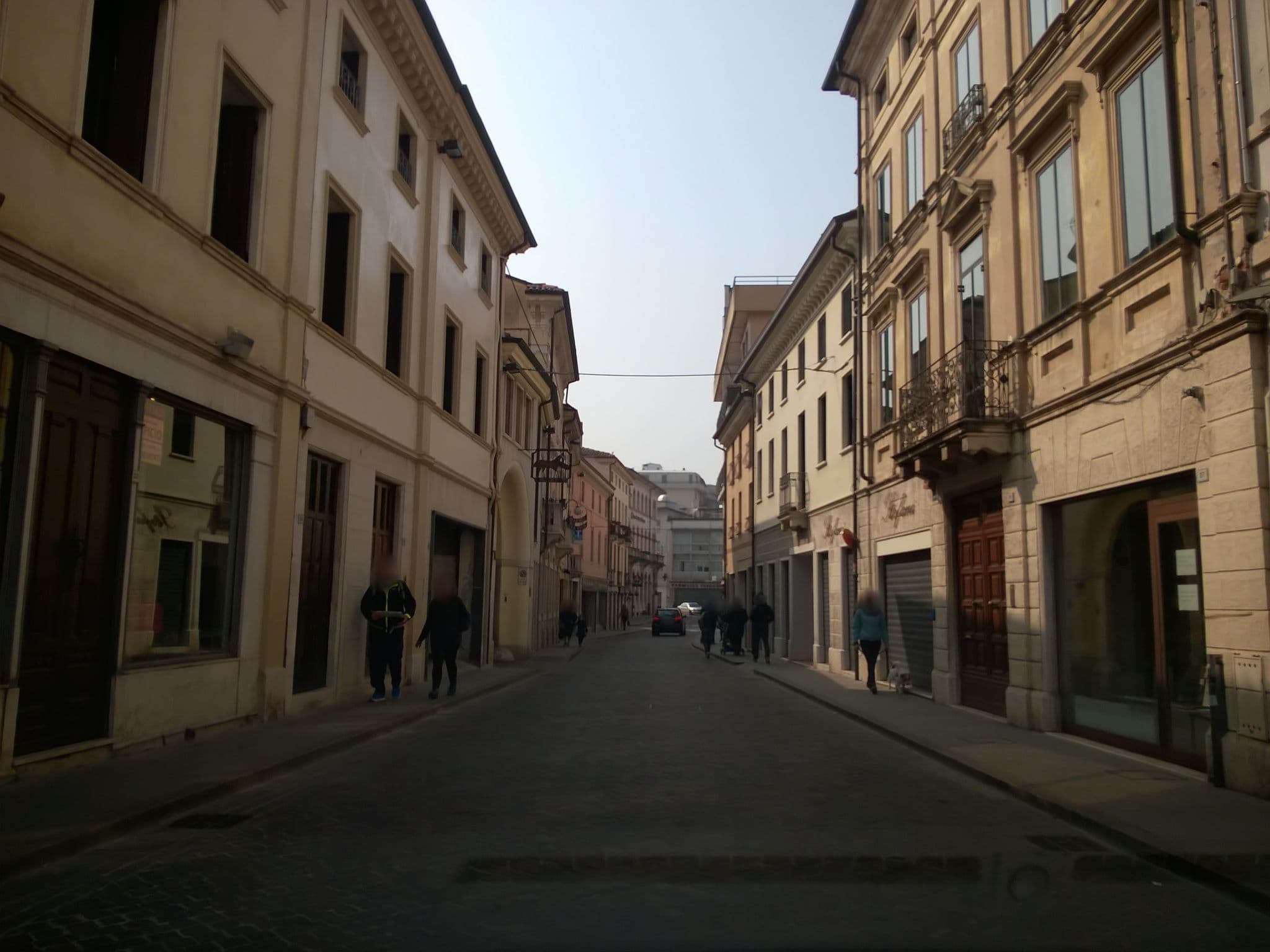 Street view near Albergo Sole Vecio, Thiene — © dcavedon (CC BY-SA · Mapillary)