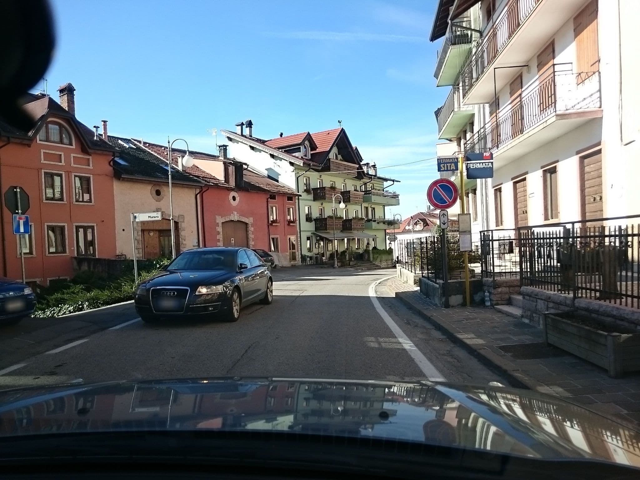 Street view near Fontana Armando & C. SAS, Asiago — © voschix (CC BY-SA · Mapillary)