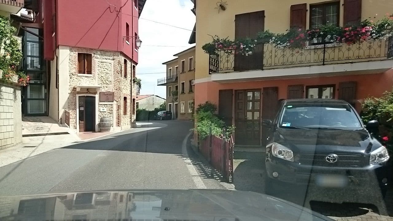 Street view near B&B da Toi, Marostica — © voschix (CC BY-SA · Mapillary)