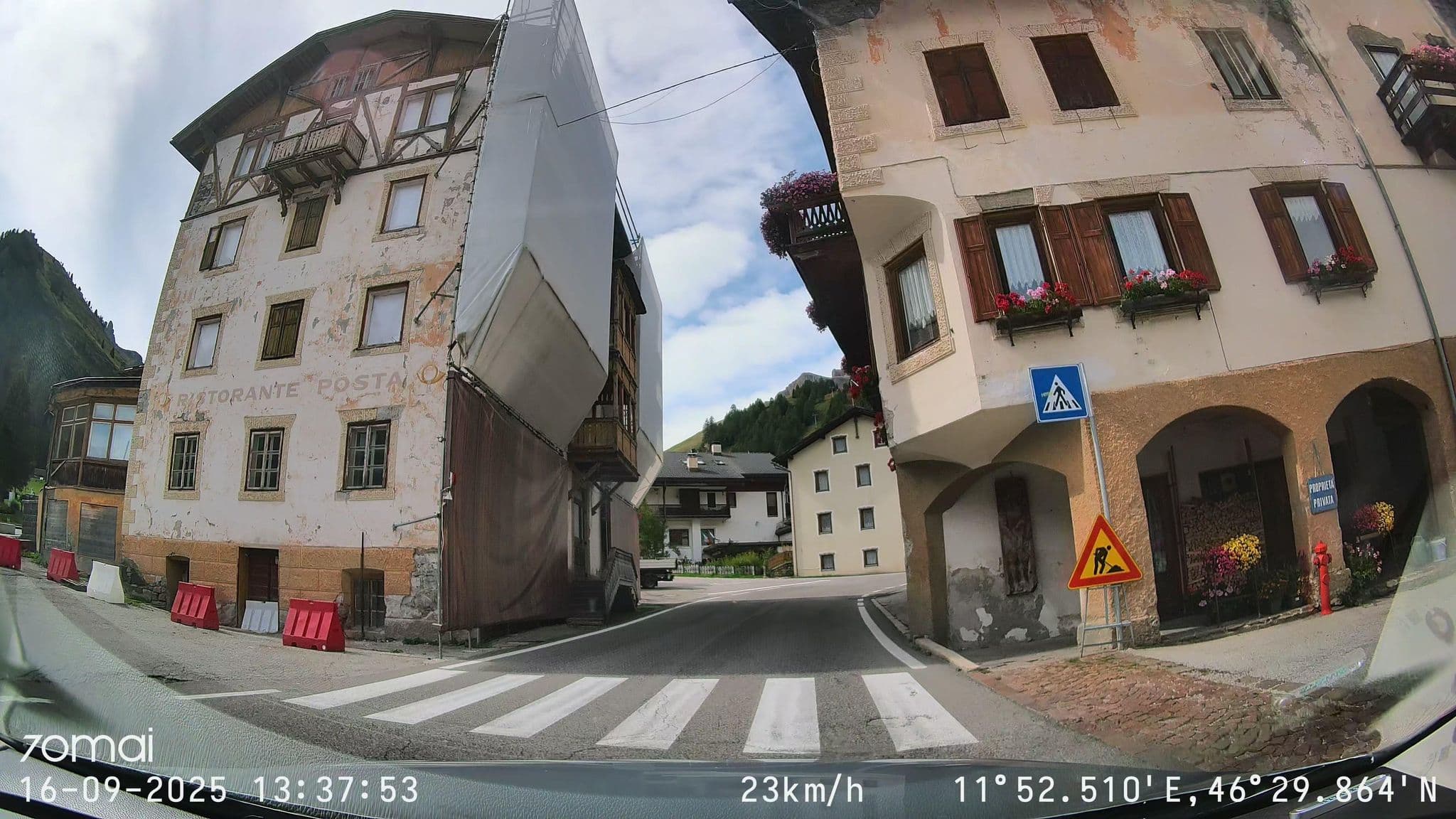 Street view near Garni'Emma di Detomaso Nadia, Livinallongo del Col di Lana — © doriel (CC BY-SA · Mapillary)