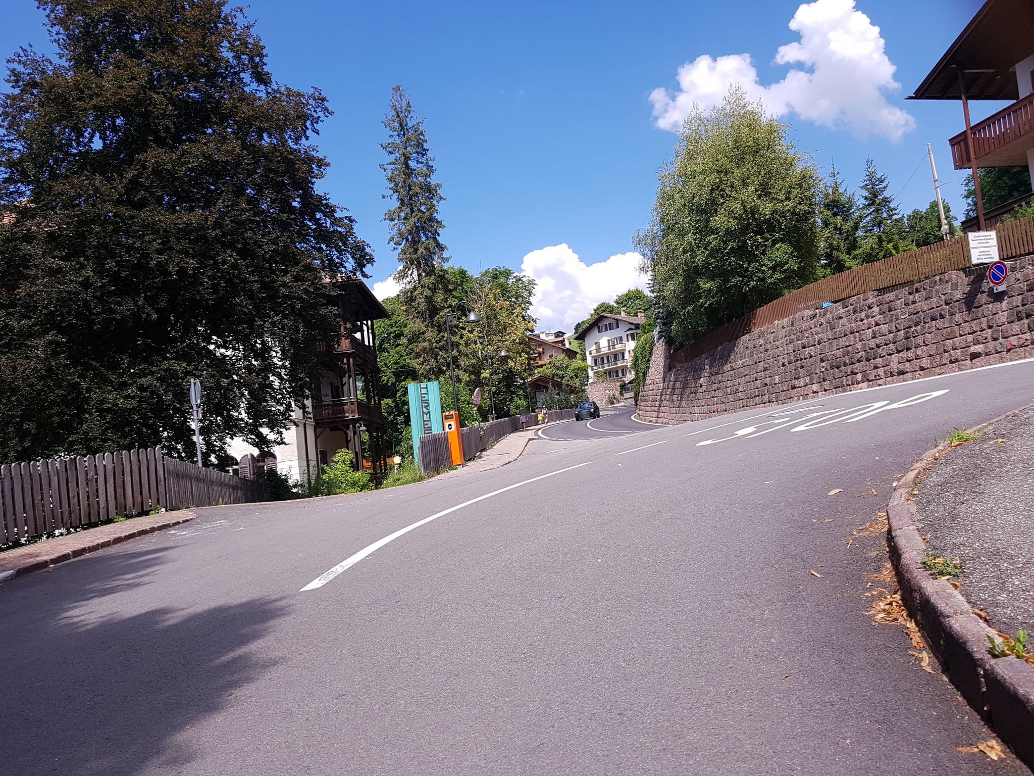 Street view near Trocker Hermann & Co. SNC, Siusi — © houtari (CC BY-SA · Mapillary)