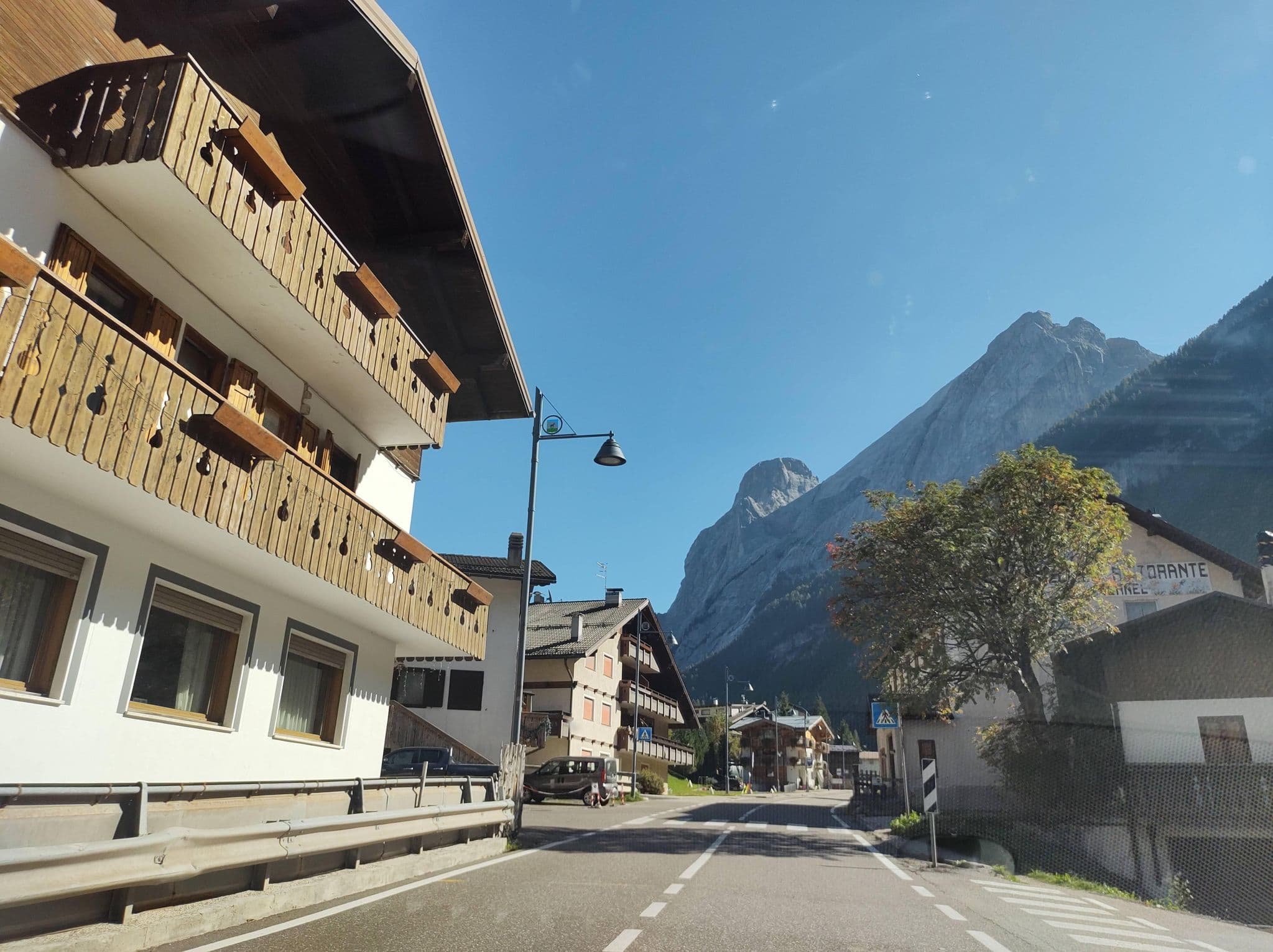 Street view near Leonetti Antonio e Simone SNC Albergatore, Canazei — © thetornado76 (CC BY-SA · Mapillary)