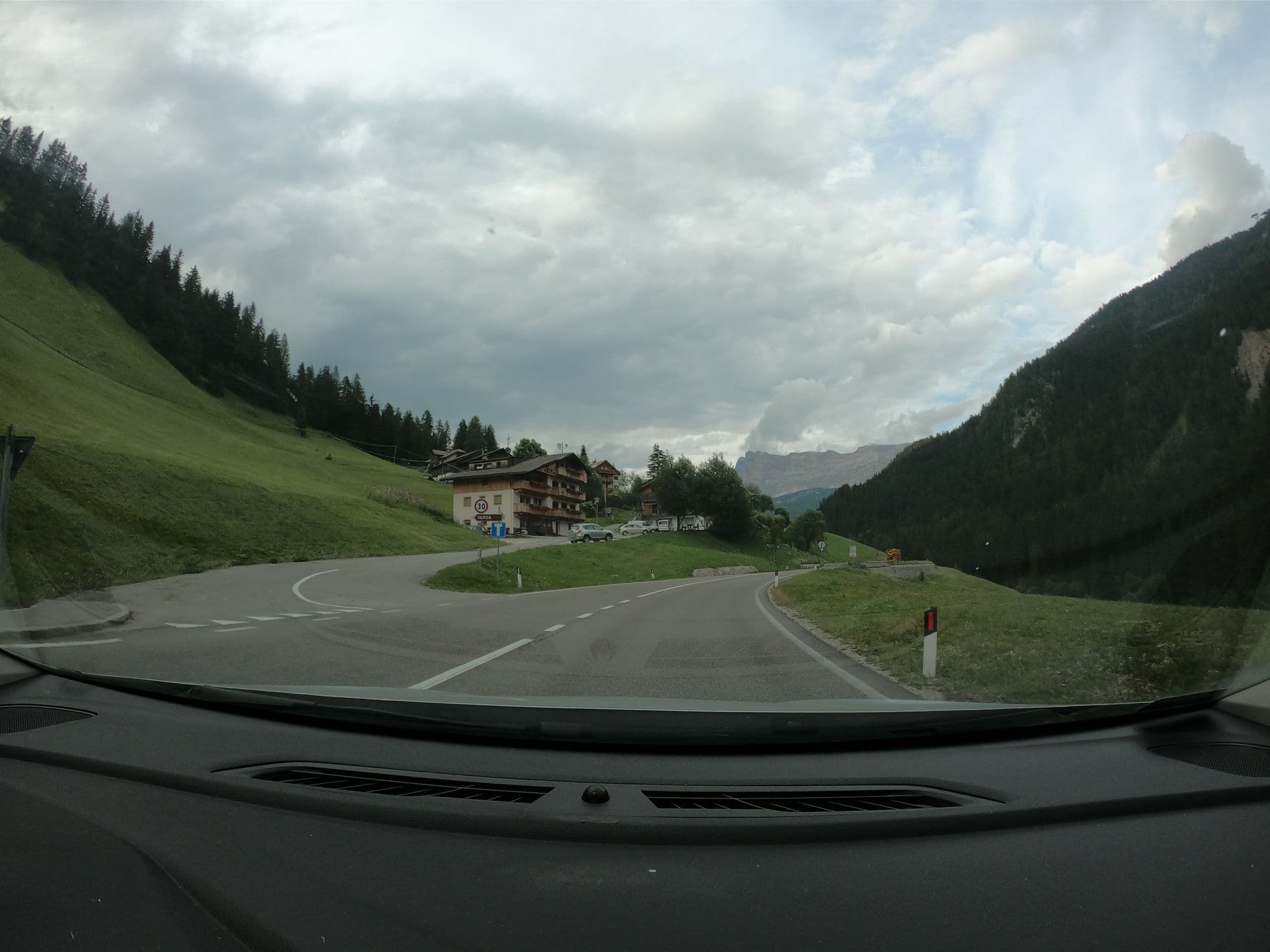 Street view near Pre Da Nai, Selva — © vst (CC BY-SA · Mapillary)