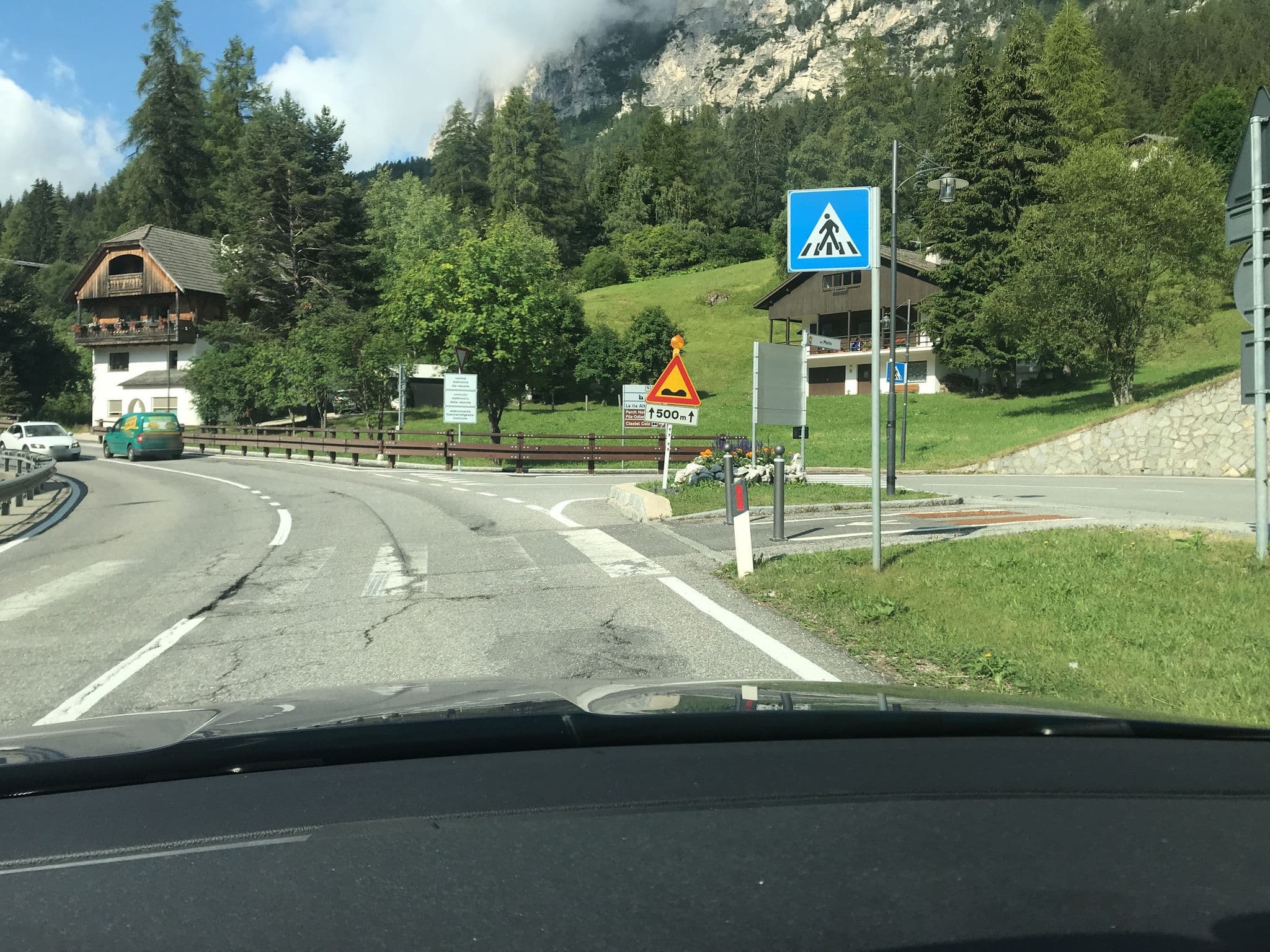 Street view near ciasa antersas, La Valle - Wengen — © atze777 (CC BY-SA · Mapillary)