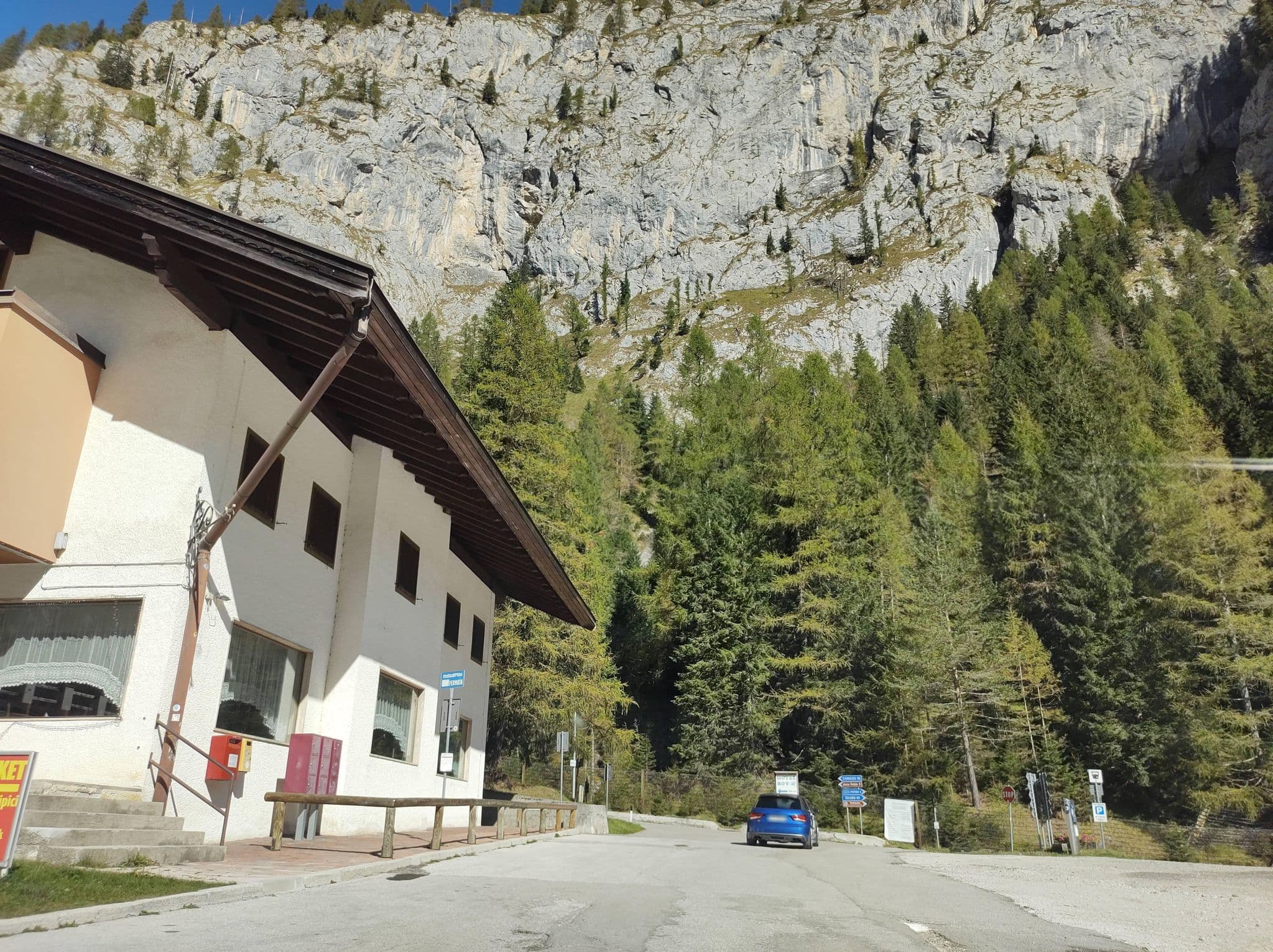 Street view near Dolomitissime Holiday Homes Marmolada, Livinallongo del Col di Lana — © thetornado76 (CC BY-SA · Mapillary)