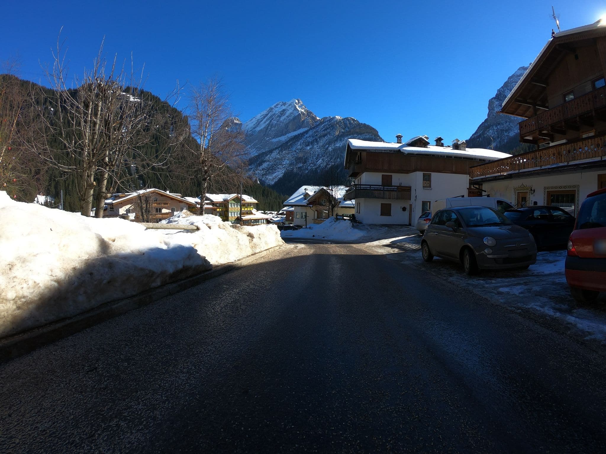 Street view near Iori Federica, Canazei — © chrisbeddow (CC BY-SA · Mapillary)