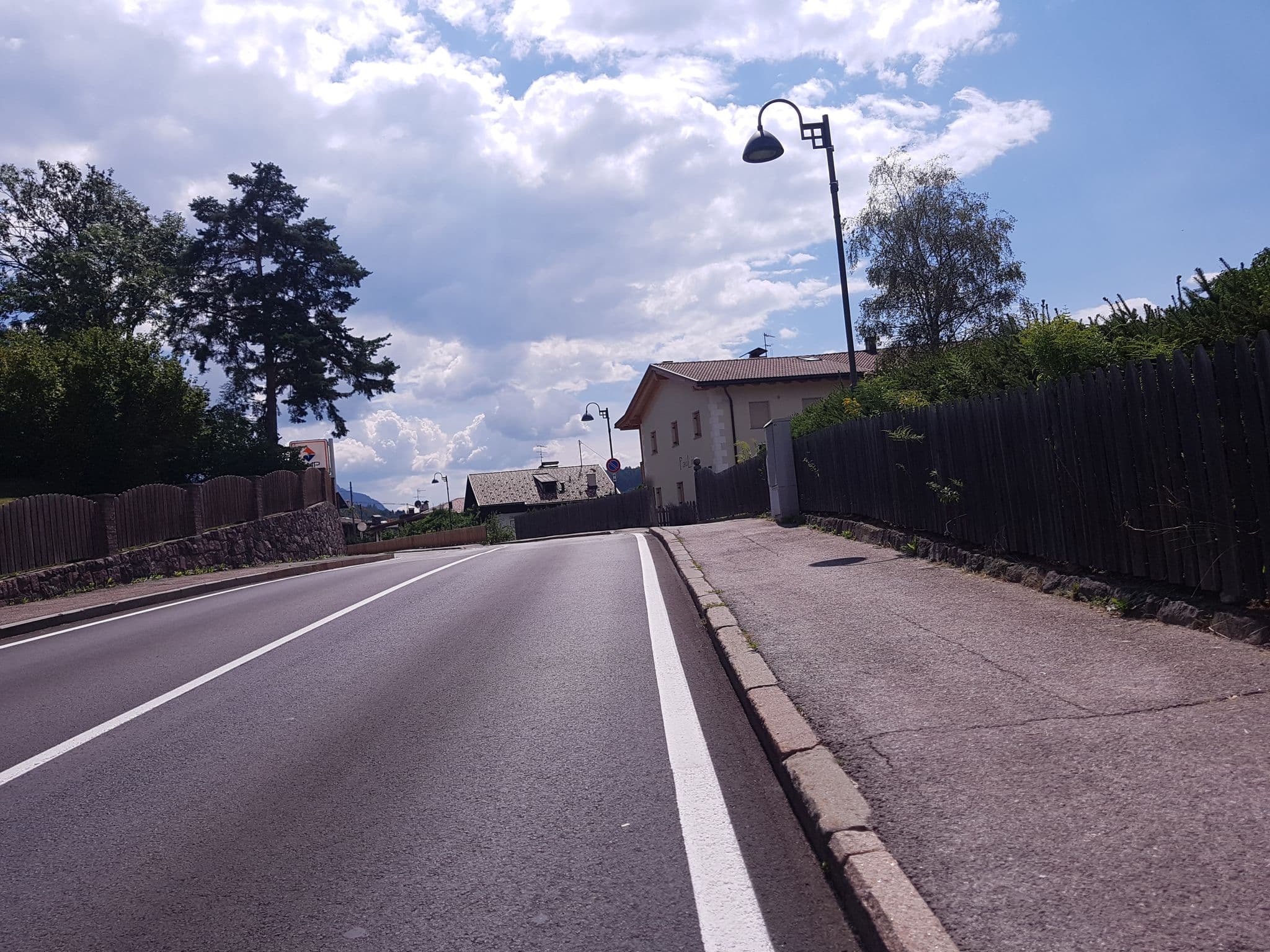 Street view near Appartments Geislerblick, Castelrotto — © houtari (CC BY-SA · Mapillary)