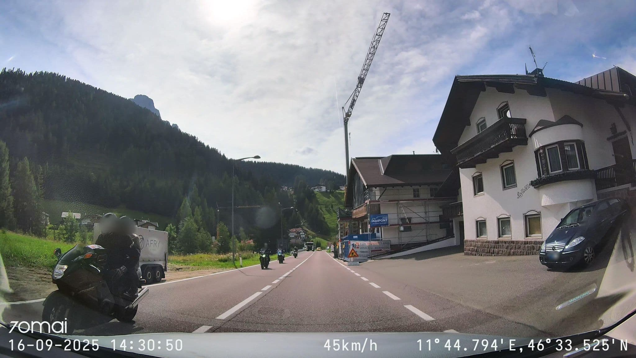 Street view near Alpenroyal Grand Hotel, Selva — © doriel (CC BY-SA · Mapillary)