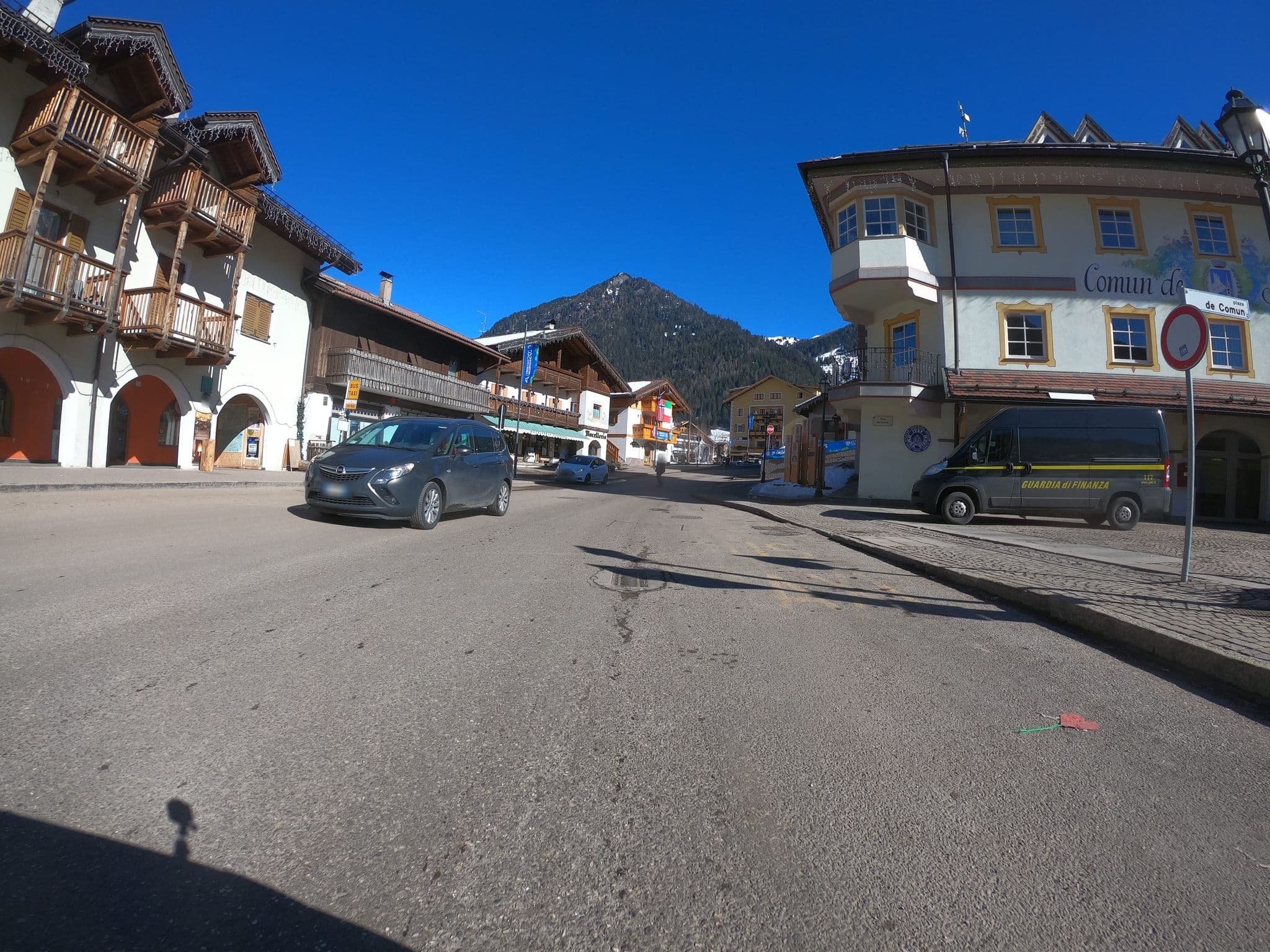 Street view near Pensione El Pilon di Cincelli Francesco & C. SNC, Pozza di Fassa — © chrisbeddow (CC BY-SA · Mapillary)