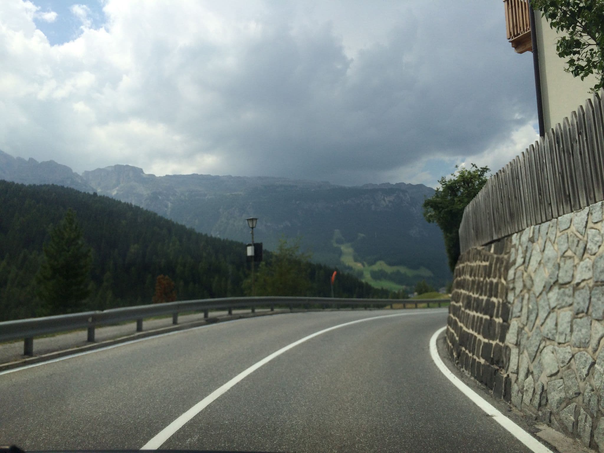 Street view near Ciasa De Lenz, La Valle - Wengen — © zbycz (CC BY-SA · Mapillary)