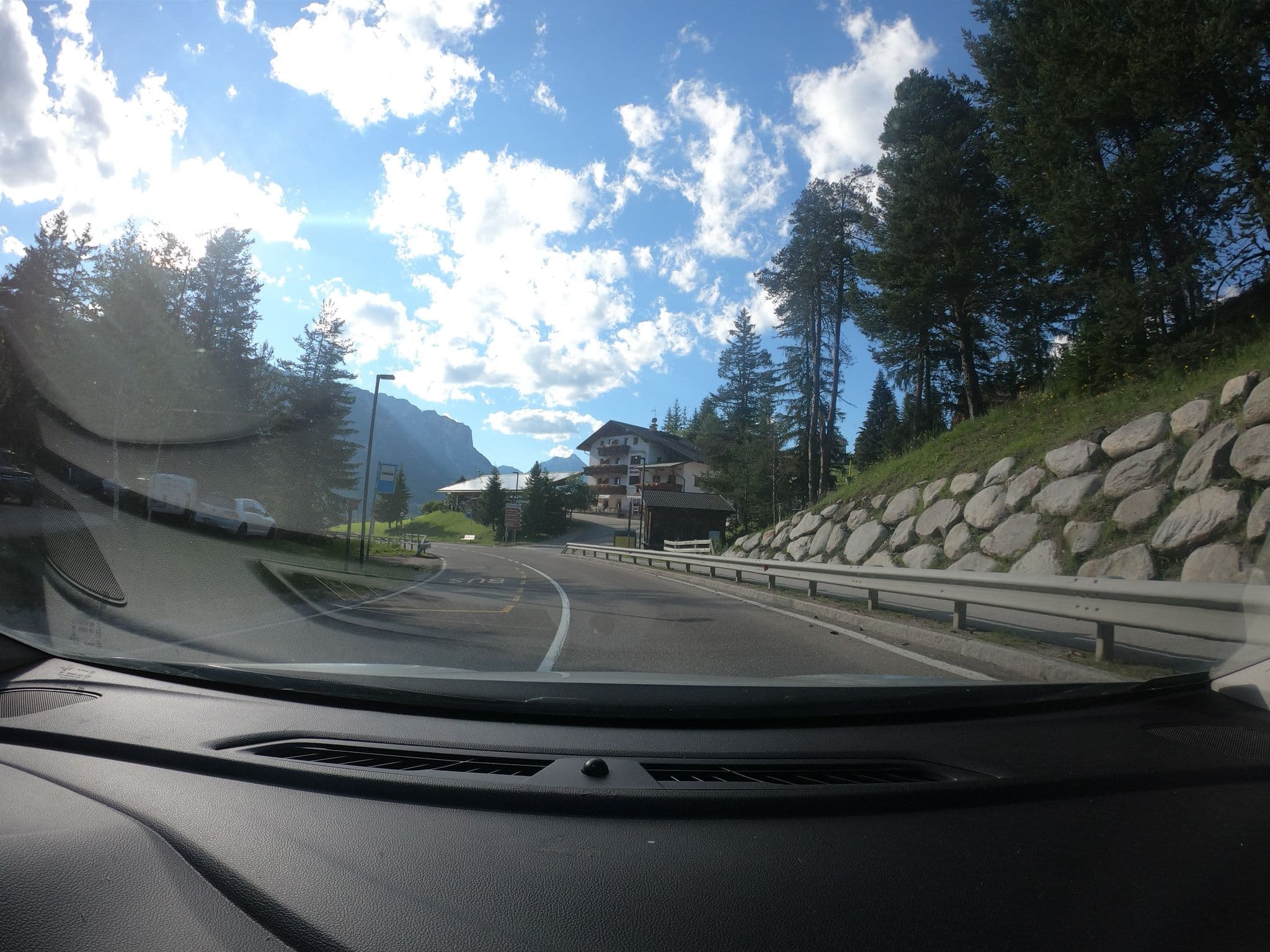 Street view near Les Pires, La Valle - Wengen — © vst (CC BY-SA · Mapillary)