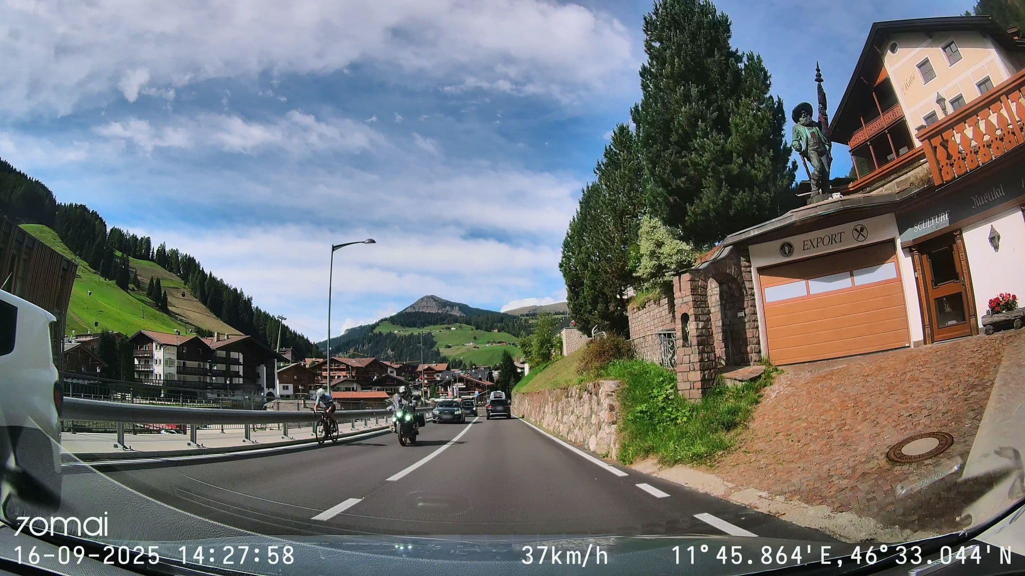 Street view near EdenSelva - Mountain Design Hotel, Selva — © doriel (CC BY-SA · Mapillary)
