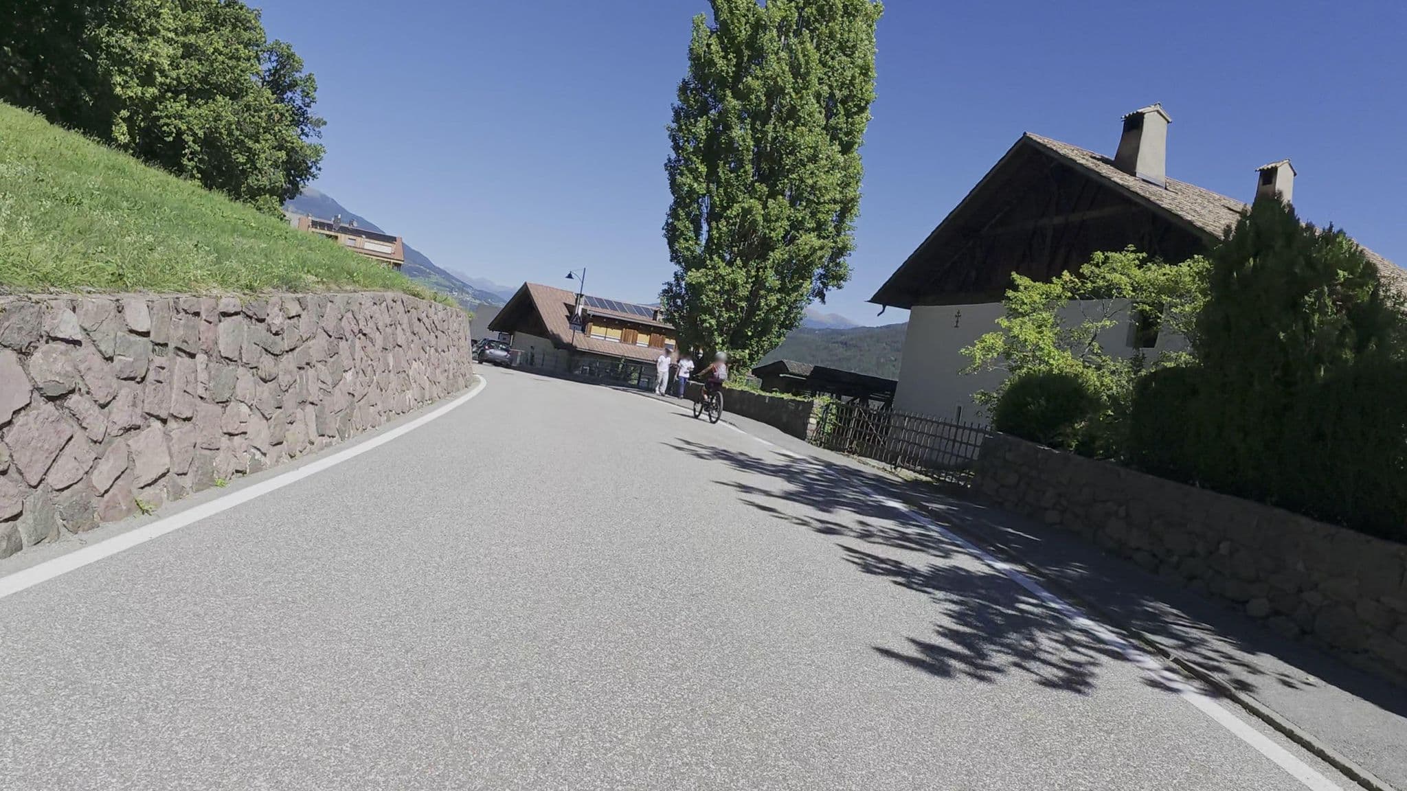 Street view near Frühaufhof, Barbiano - Barbian — © Guzzi_Franze (CC BY-SA · Mapillary)
