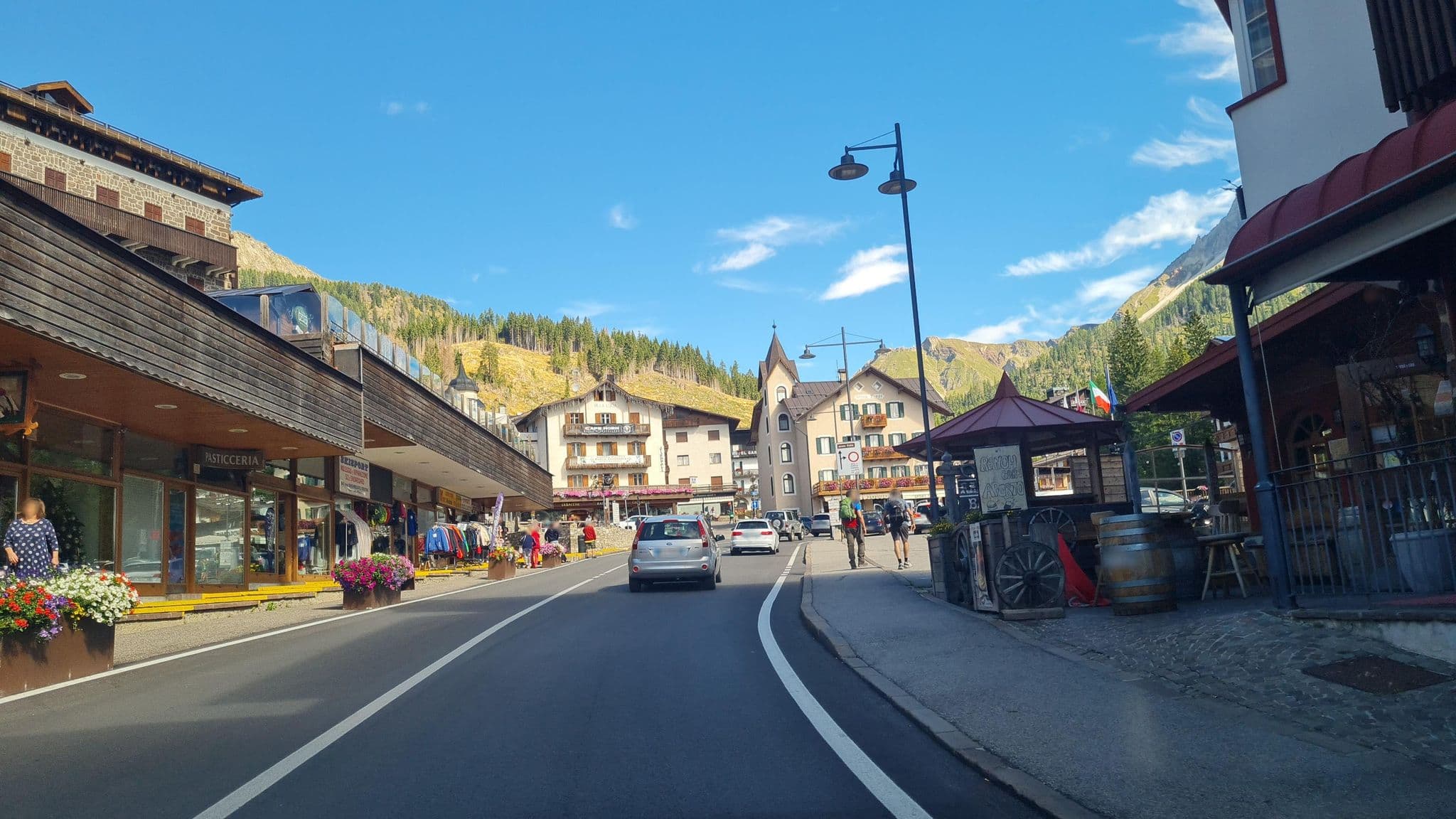 Street view near Historic Residence Madonna 1897, Tonadico — © laniuscollurio (CC BY-SA · Mapillary)