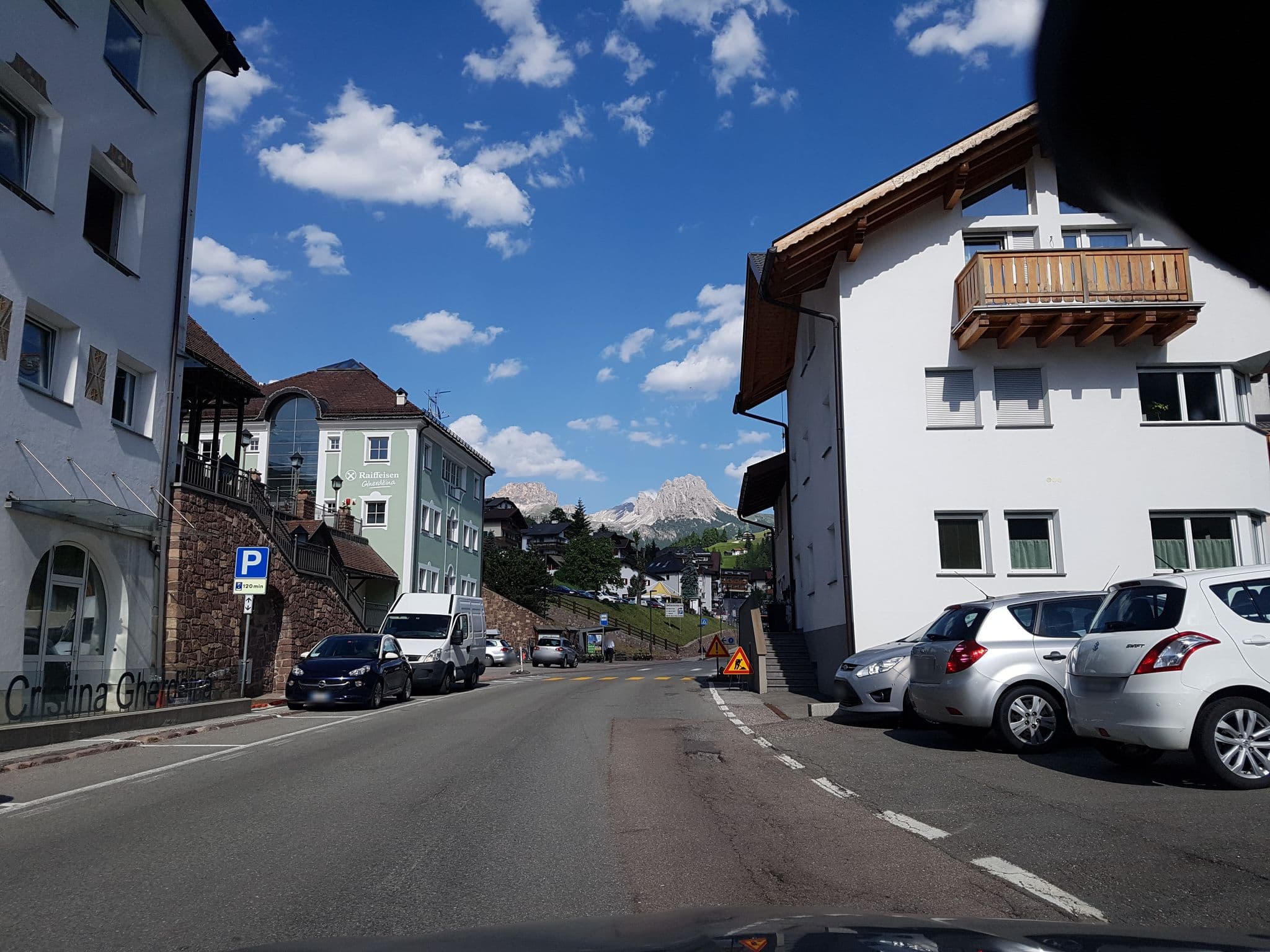 Street view near Garni Ariston di Nogler Raffaella, Santa Cristina Valgardena — © dsmm (CC BY-SA · Mapillary)