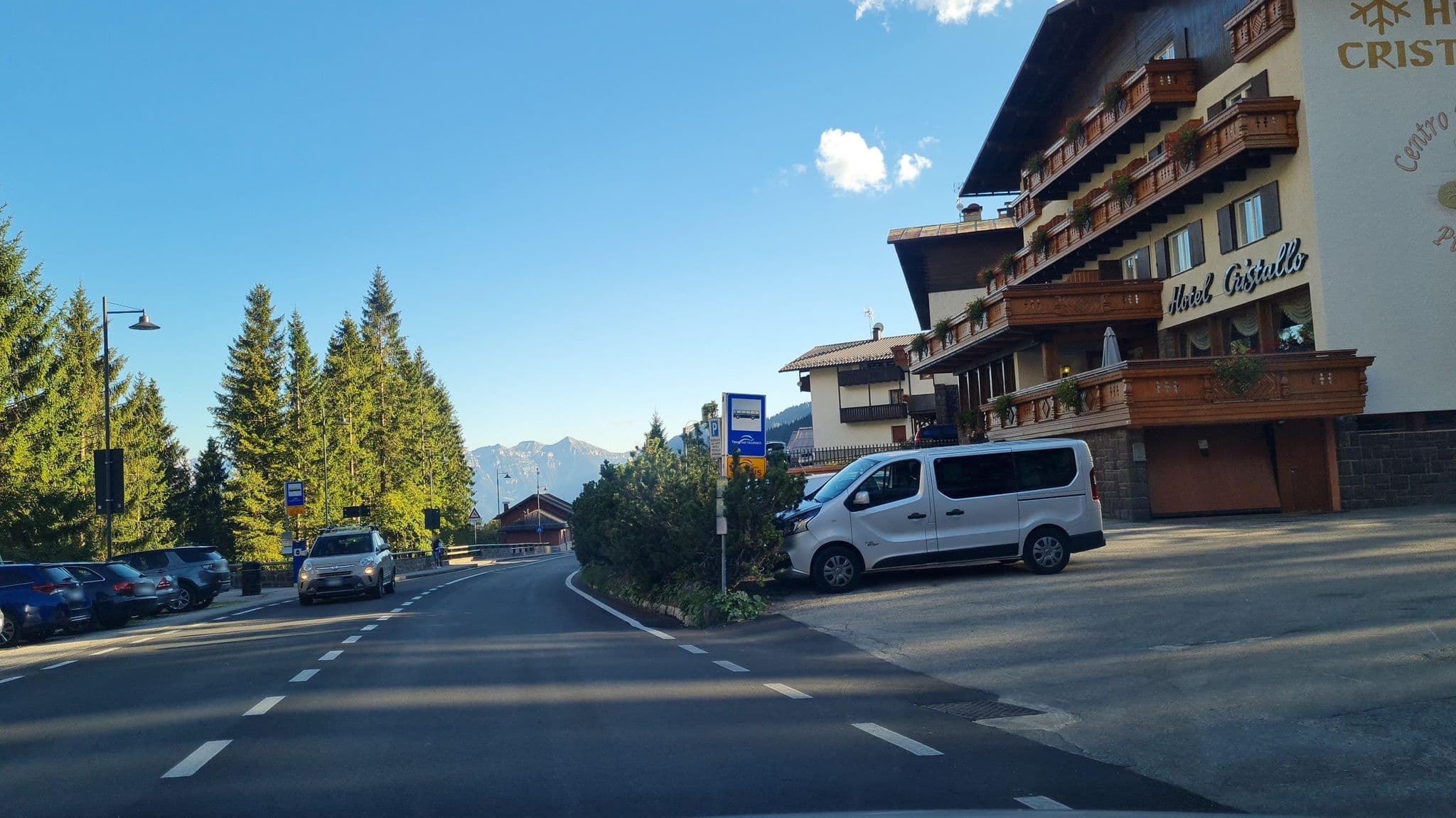 Street view near Hotel Cristallo & Orsingher, Tonadico — © laniuscollurio (CC BY-SA · Mapillary)