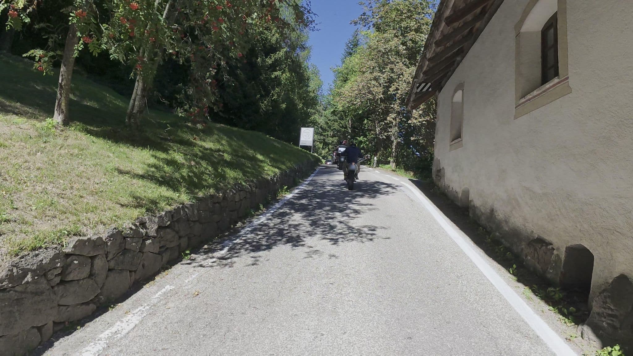 Street view near Penzl 9, Barbiano - Barbian — © Guzzi_Franze (CC BY-SA · Mapillary)