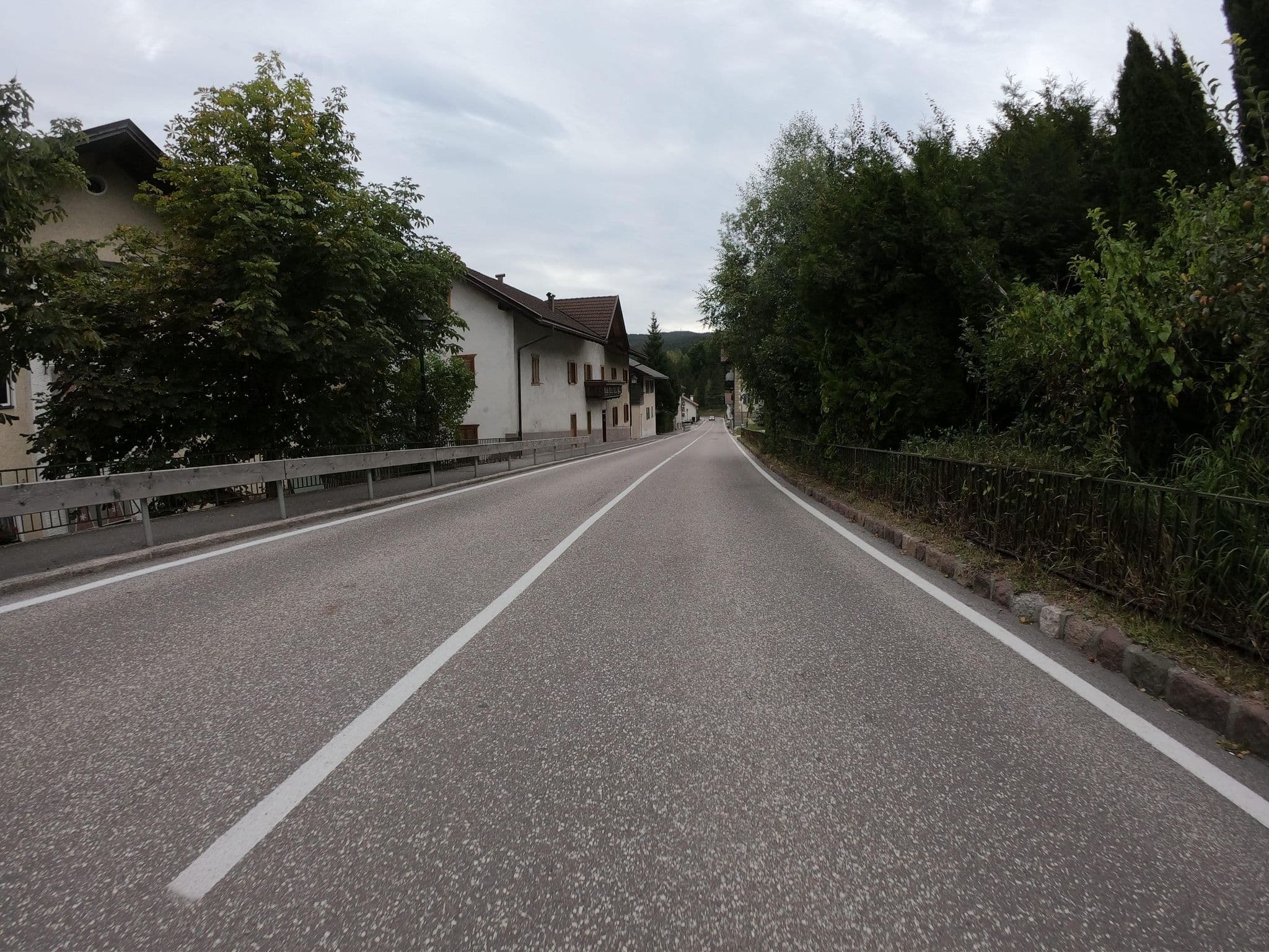 Street view near Garni Vanadis di Pitscheider Thomas & C. SNC, Ortisei — © joostjakob (CC BY-SA · Mapillary)