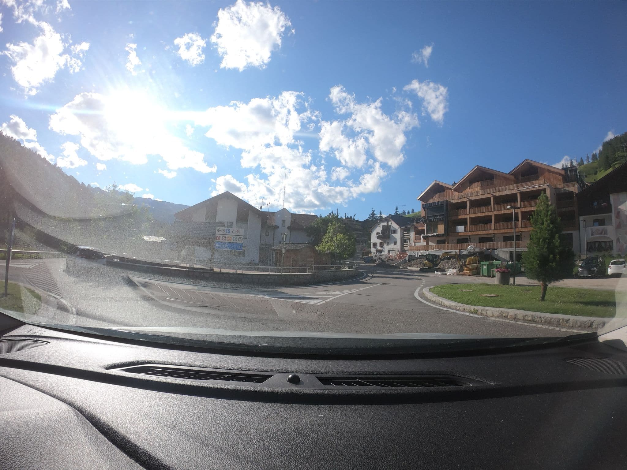 Street view near Residence forcelles, La Valle - Wengen — © vst (CC BY-SA · Mapillary)