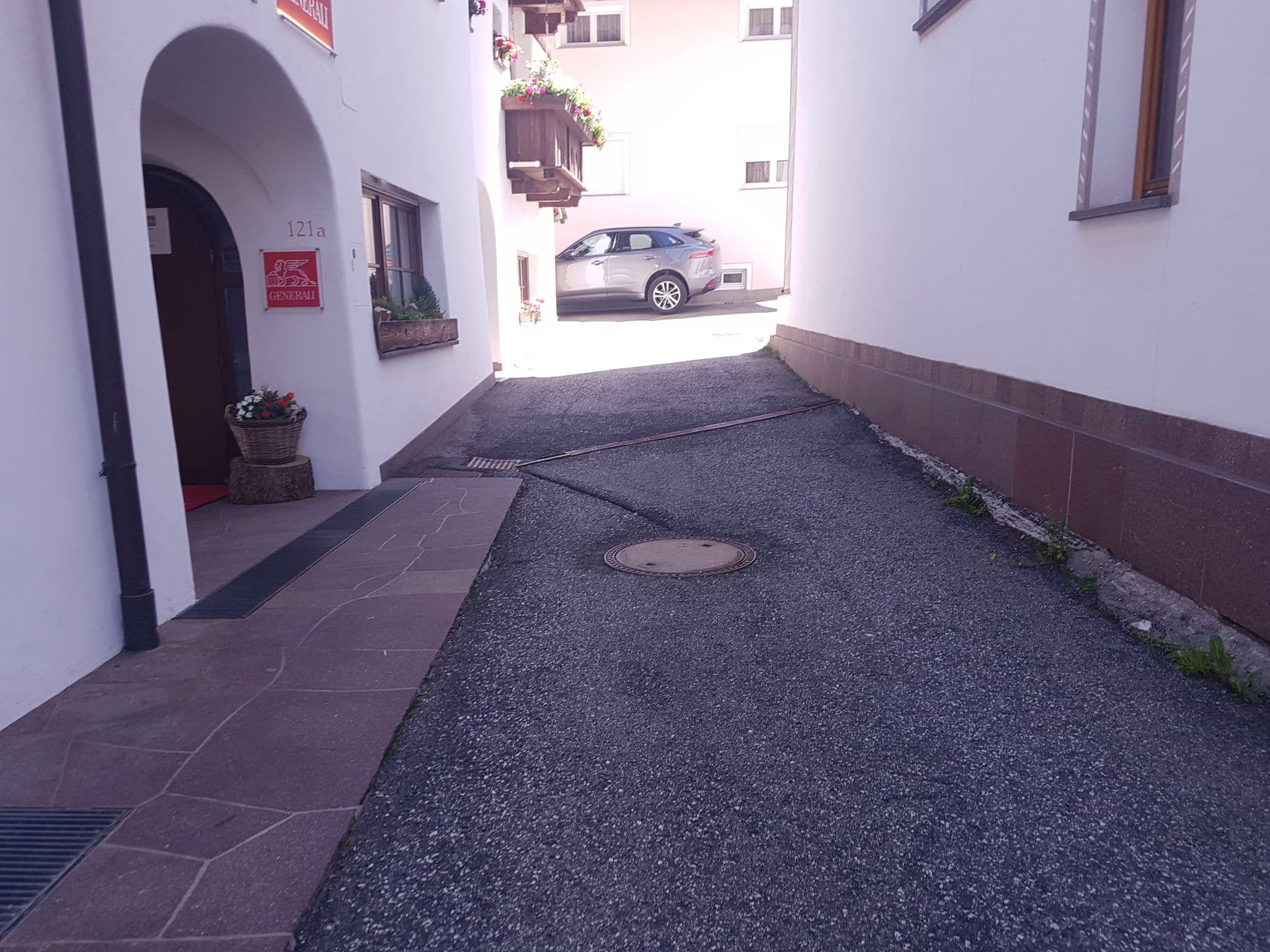 Street view near Hotel Flora, Selva — © dsmm (CC BY-SA · Mapillary)