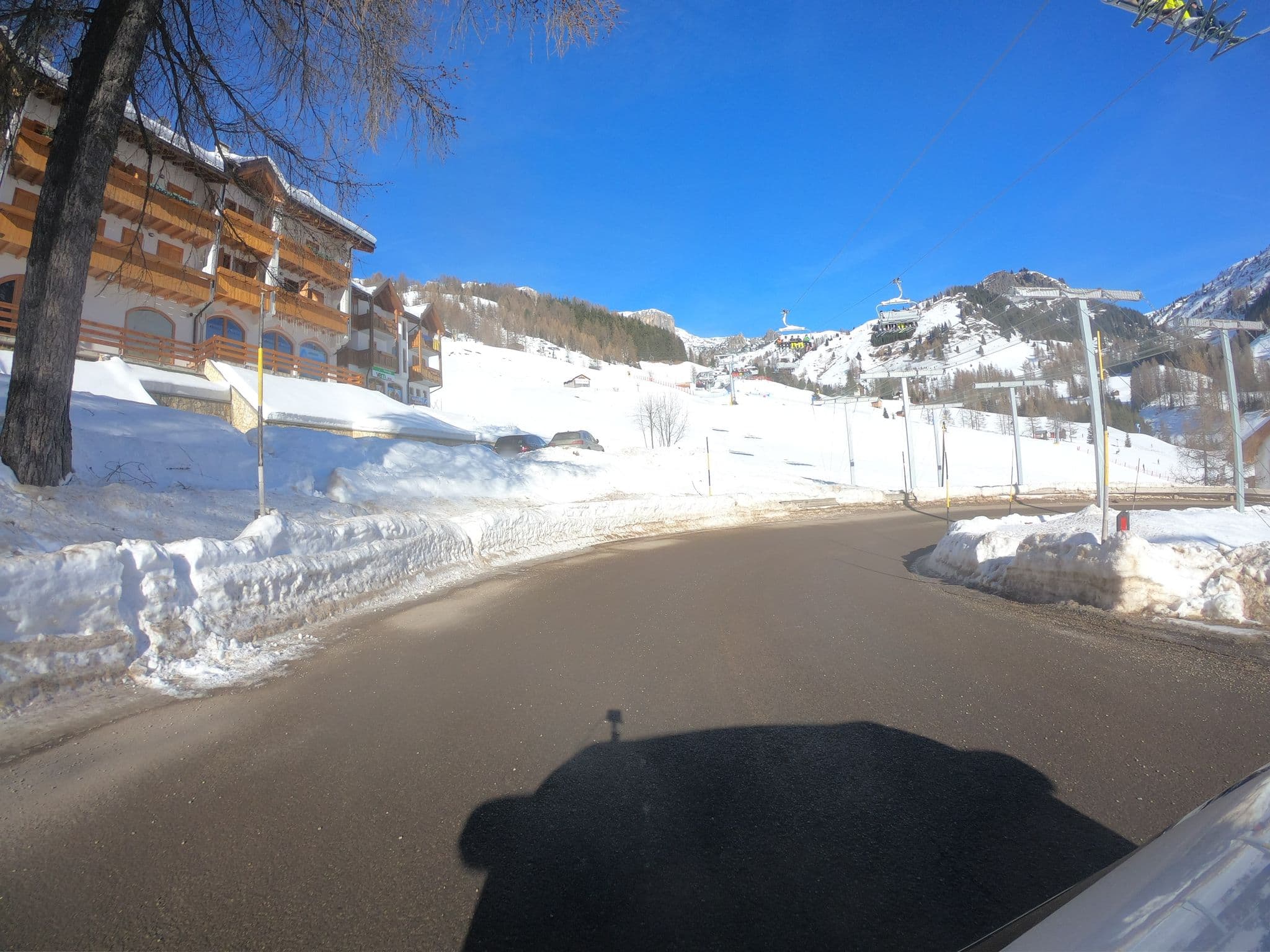 Street view near Chalet Barbara, Livinallongo del Col di Lana — © chrisbeddow (CC BY-SA · Mapillary)