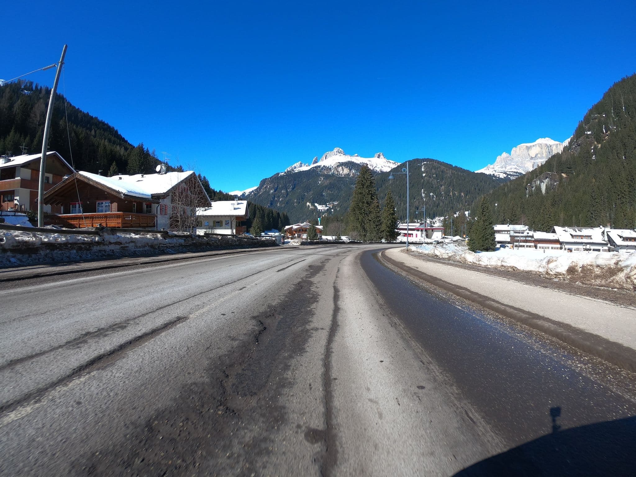 Street view near Chalet Traviata, Canazei — © chrisbeddow (CC BY-SA · Mapillary)