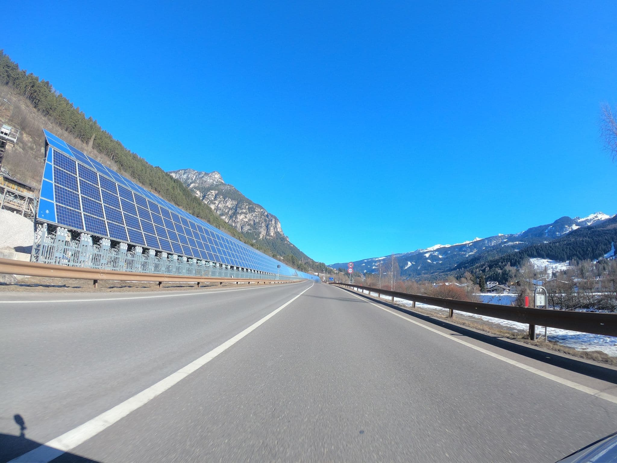 Street view near B&B Dolce Relax, Tesero — © chrisbeddow (CC BY-SA · Mapillary)