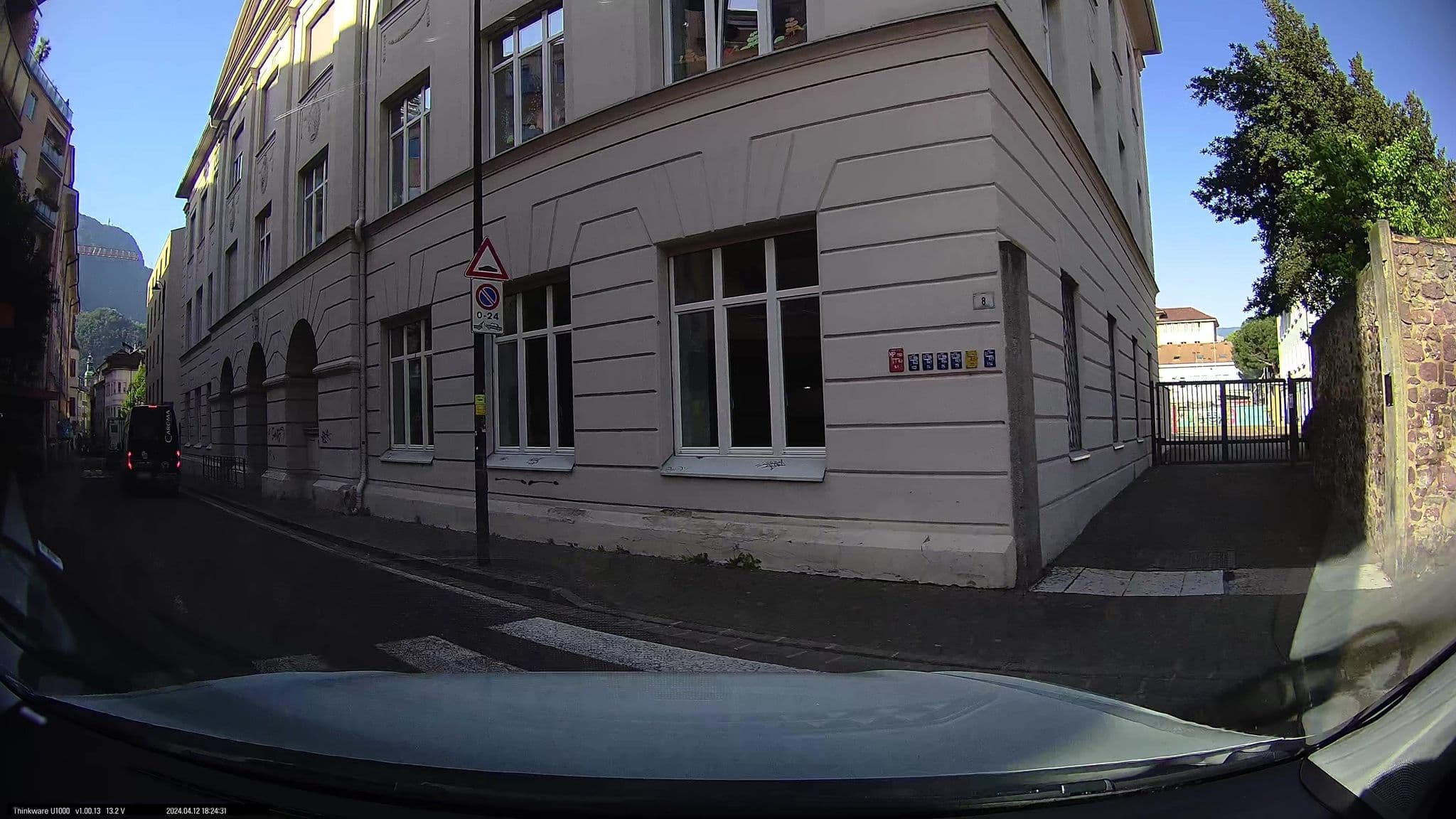 Street view near Antonianum dei Francescani, Bolzano — © maxim752 (CC BY-SA · Mapillary)