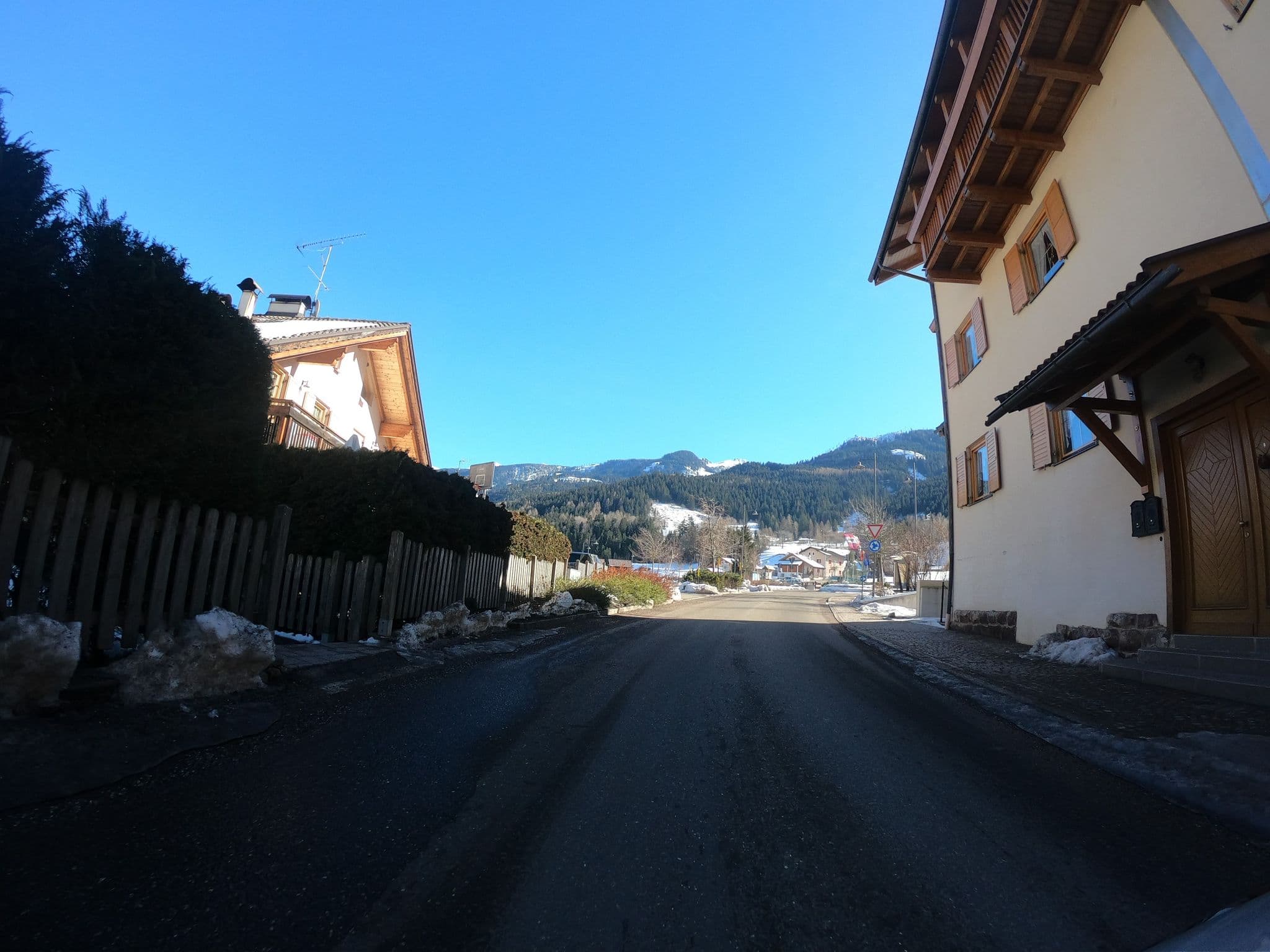 Street view near Casa Fam.Barbolini, Tesero — © chrisbeddow (CC BY-SA · Mapillary)