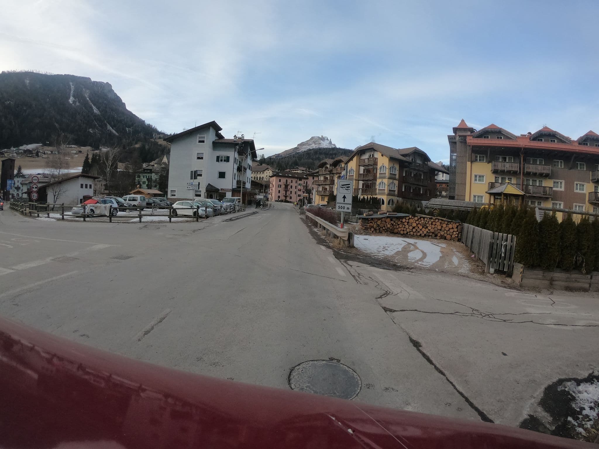 Street view near Fitness&Wellness Center Adler, Moena — © chrisbeddow (CC BY-SA · Mapillary)