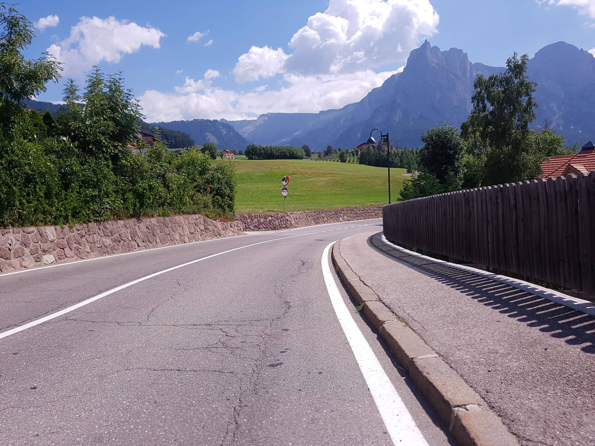 Street view near Apartments Edelweis, Castelrotto — © houtari (CC BY-SA · Mapillary)