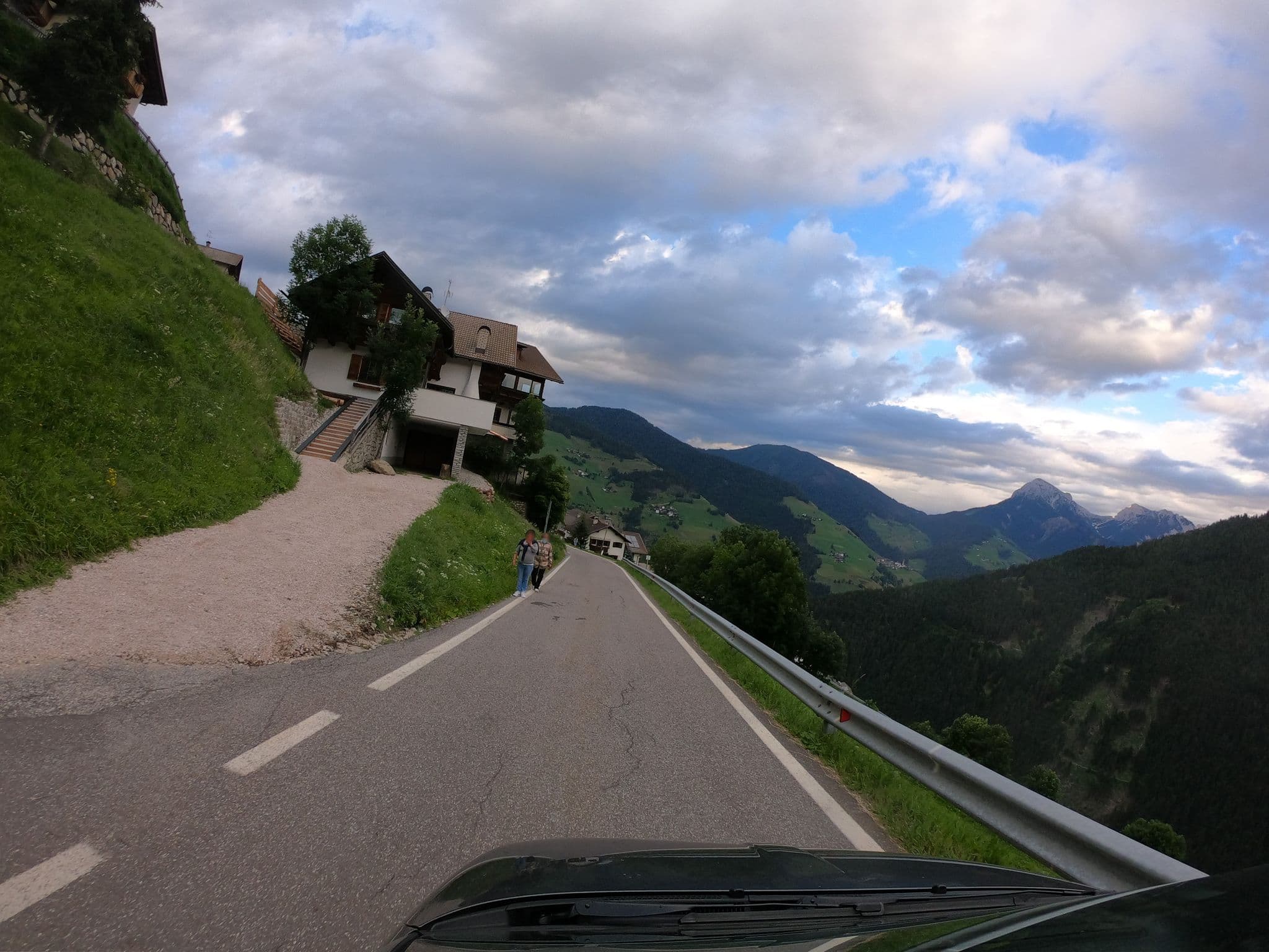 Street view near Ciasa Nea, La Valle - Wengen — © asturksever (CC BY-SA · Mapillary)