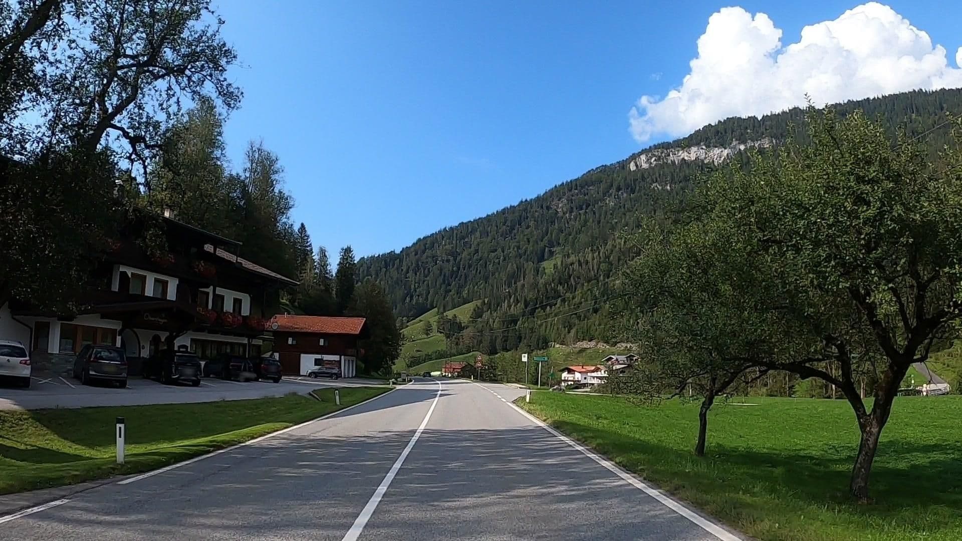Street view near Gasthof Oberstegen, Söll — © osmplus_org (CC BY-SA · Mapillary)