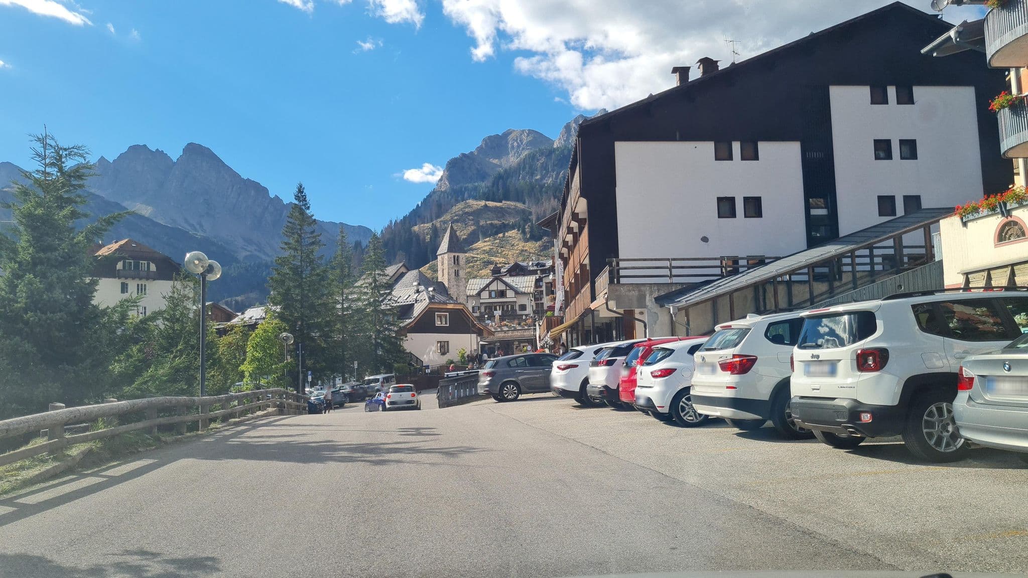 Street view near Sporting Club Residence hotel, Tonadico — © laniuscollurio (CC BY-SA · Mapillary)
