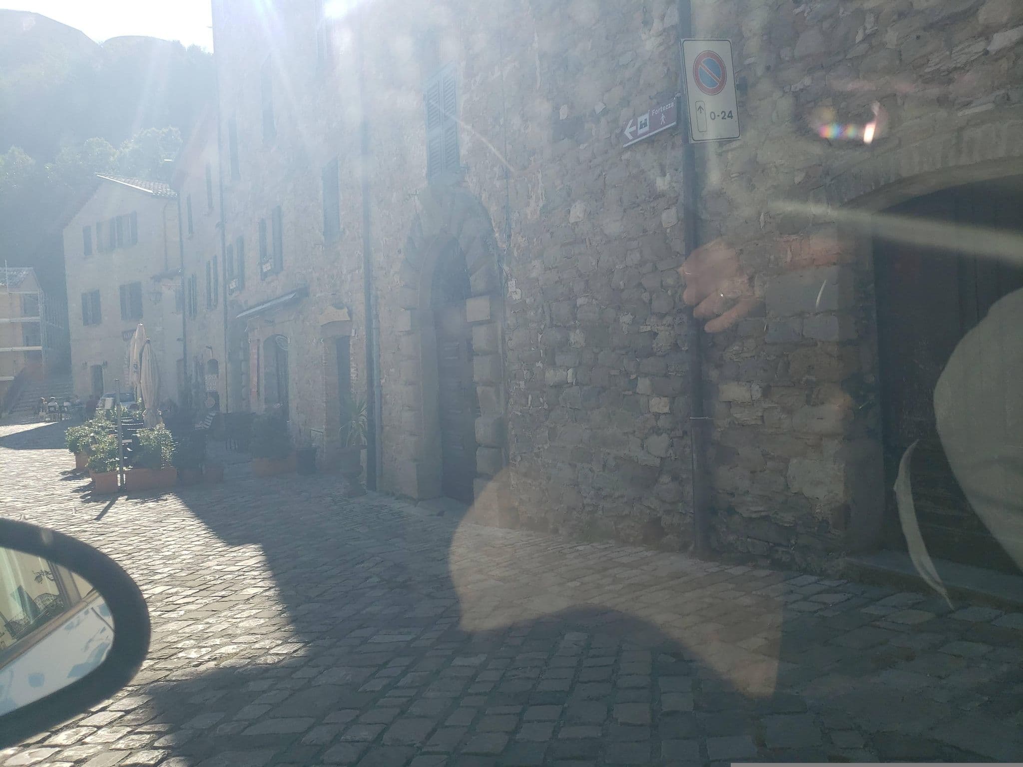 Street view near L'Androne B&B, Secchiano — © mapfool (CC BY-SA · Mapillary)
