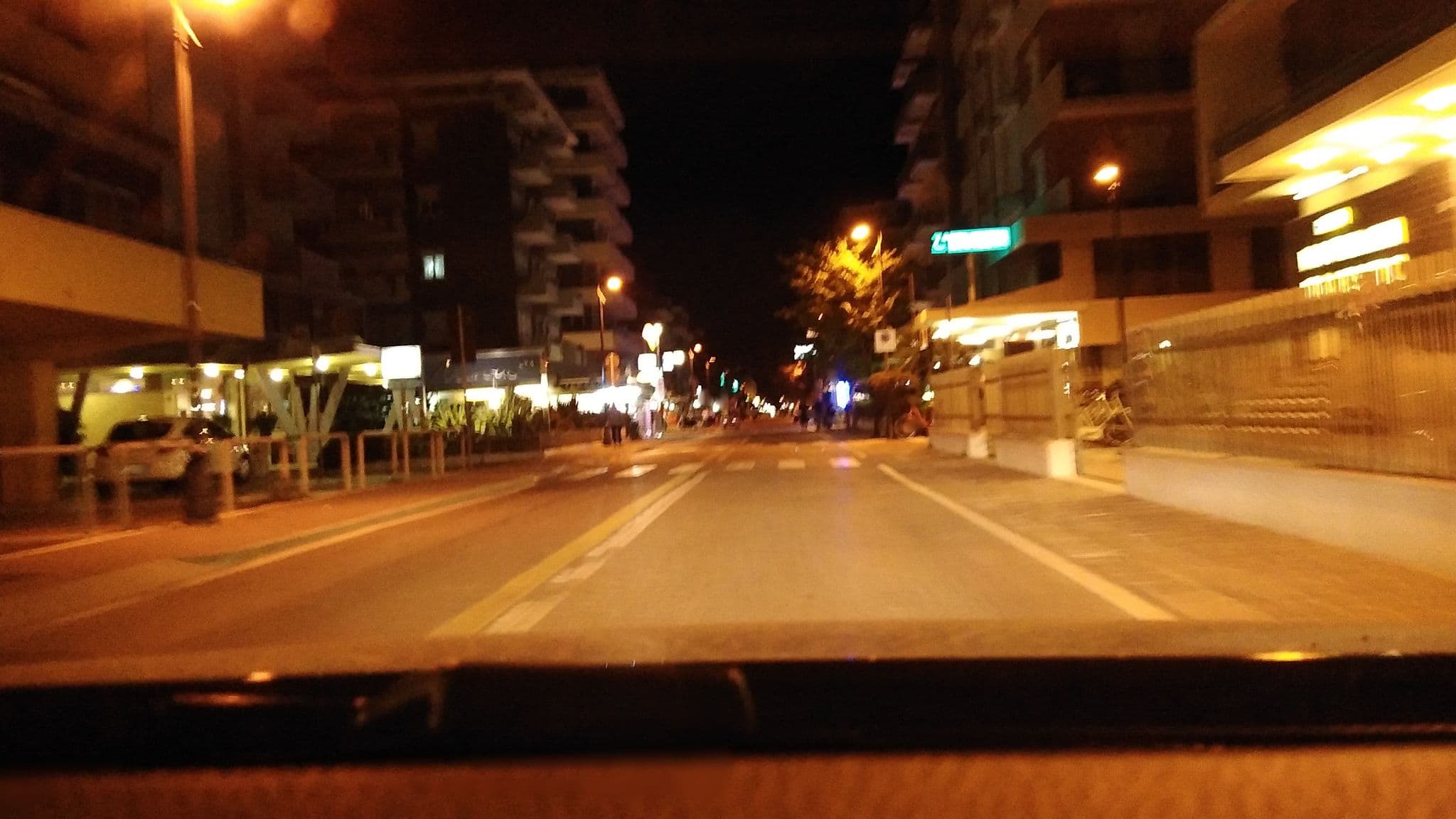Street view near Hotel Majestic Quadrelli Enio, Bellaria-Igea Marina — © mike409 (CC BY-SA · Mapillary)