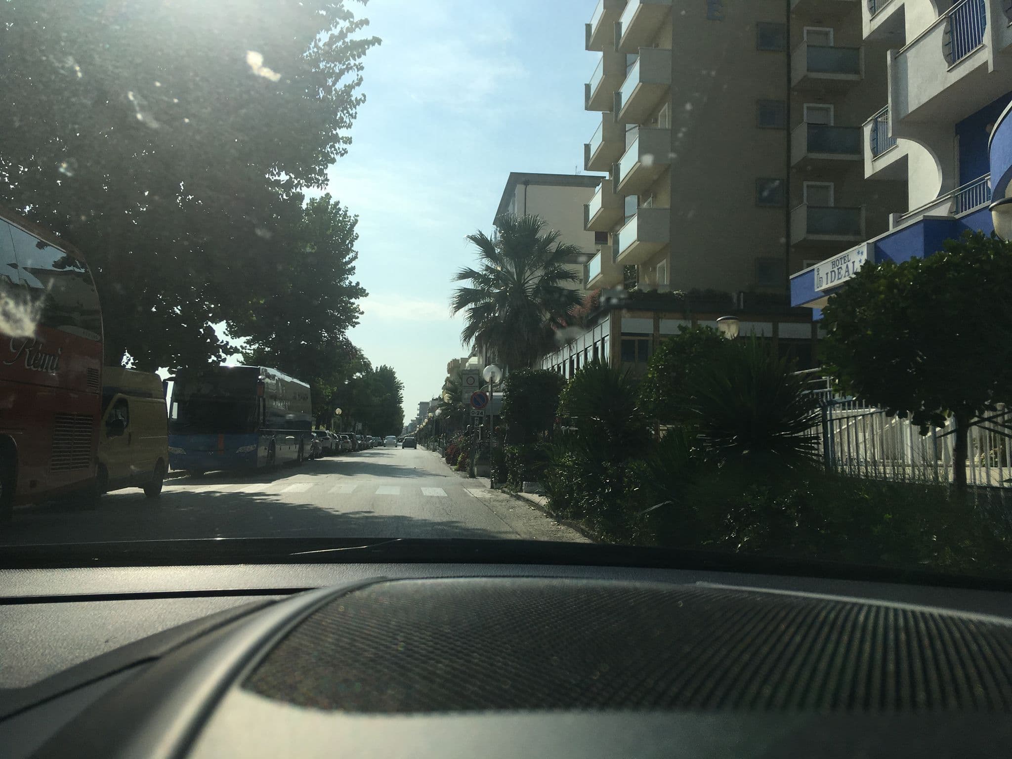 Street view near Hotel Ideal di Sbm Molinario Ester & C SAS, Bellaria-Igea Marina — © snepuh (CC BY-SA · Mapillary)