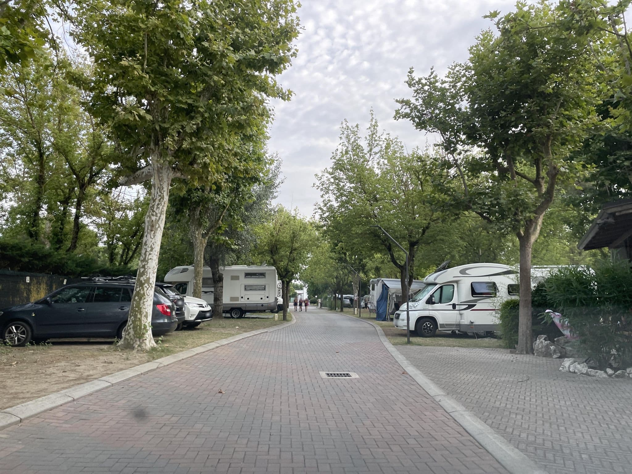 Street view near Camping & Thermae Tahiti, Lido di Pomposa-Lido degli Scacchi — © u001 (CC BY-SA · Mapillary)