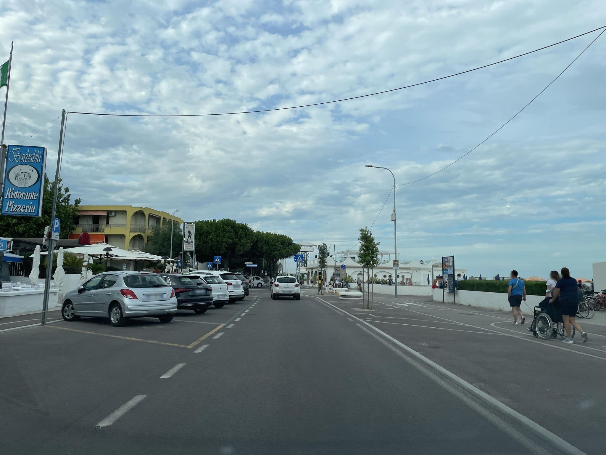 Street view near Hotel La Bussola, Lido di Pomposa-Lido degli Scacchi — © u001 (CC BY-SA · Mapillary)