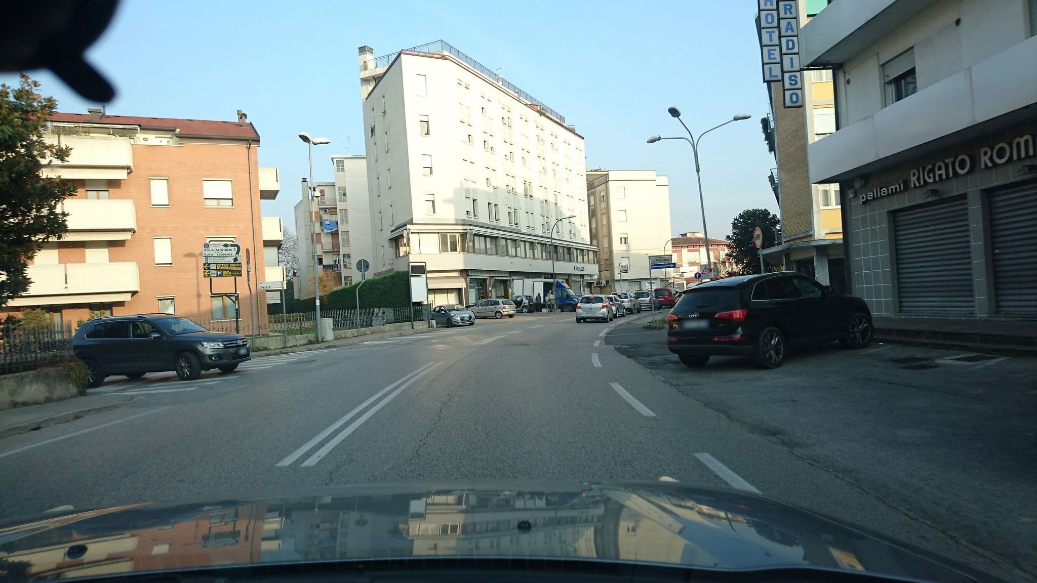 Street view near Hotel Paradiso, Oltre Brenta — © voschix (CC BY-SA · Mapillary)