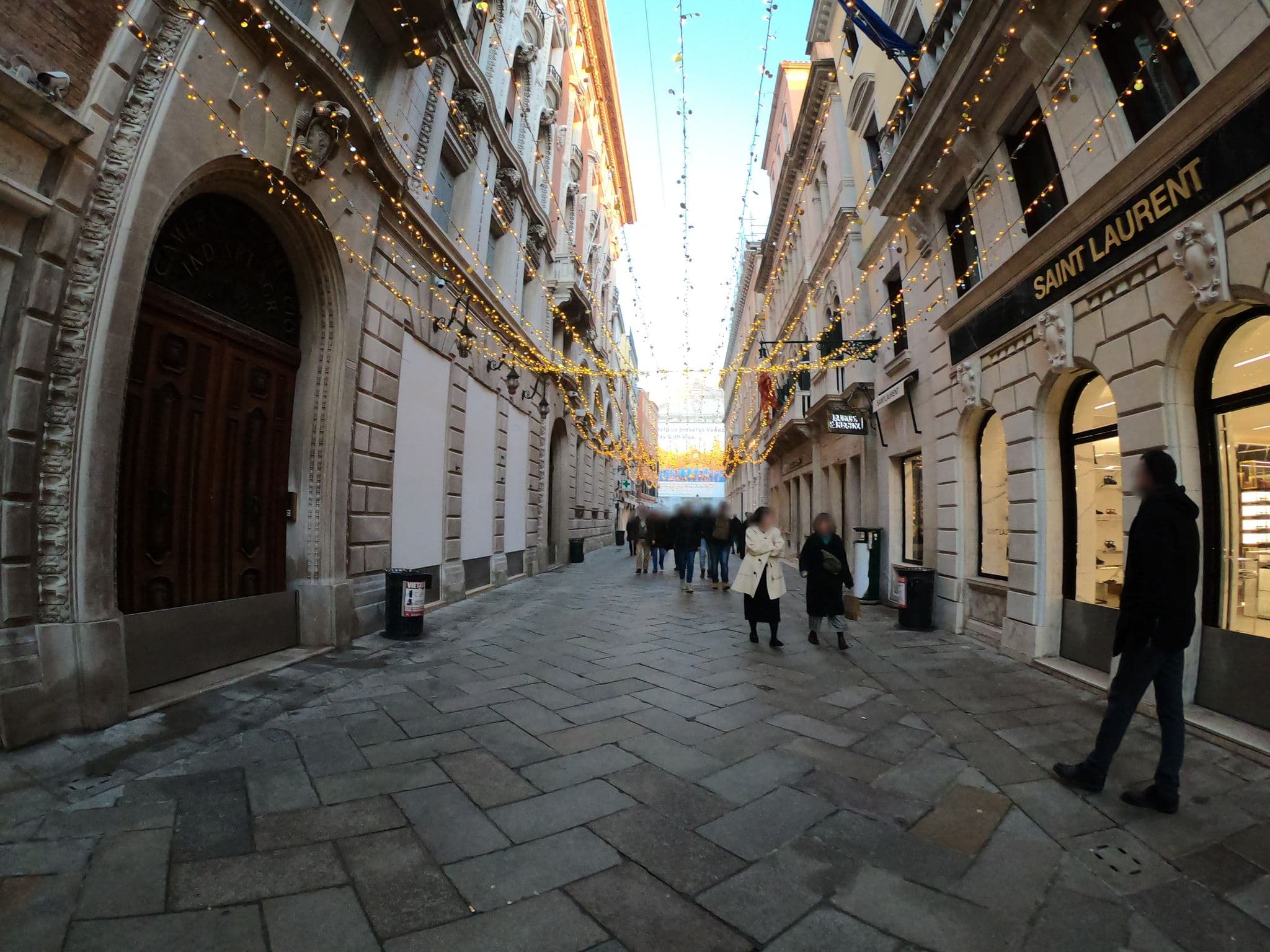 Street view near Hotel Gabrielli Sandwirth, Venice — © asturksever (CC BY-SA · Mapillary)