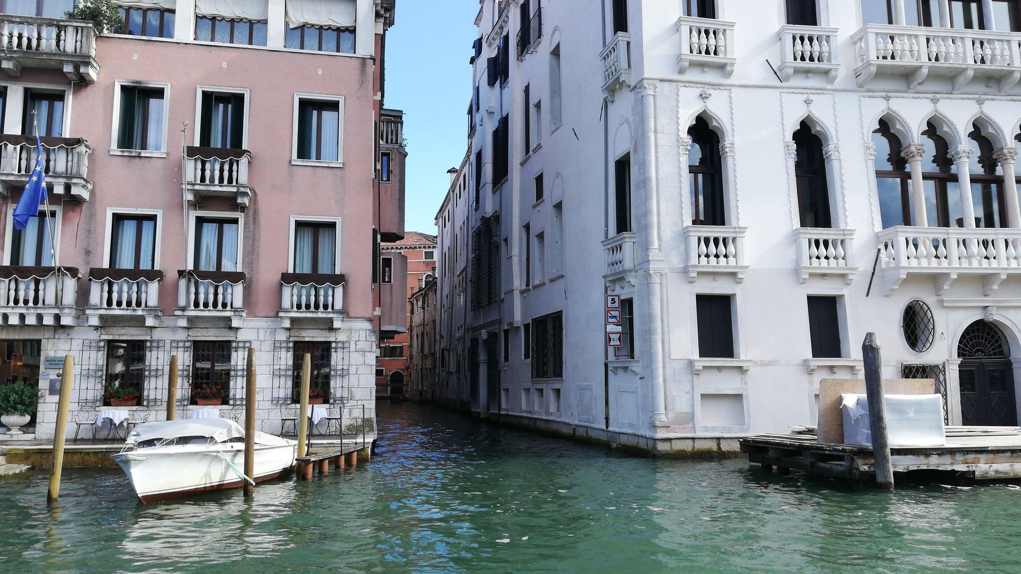 Street view near Palazzo Santangelo, Venice — © gzin (CC BY-SA · Mapillary)