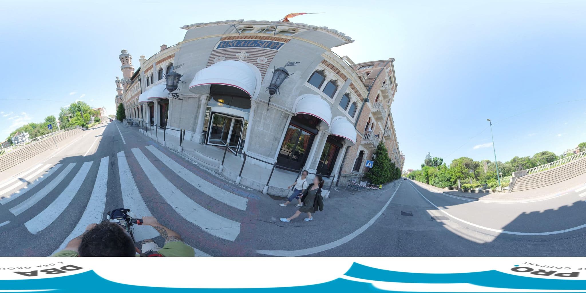 Street view near Hotel Excelsior, Lido — © federicodebetto (CC BY-SA · Mapillary)