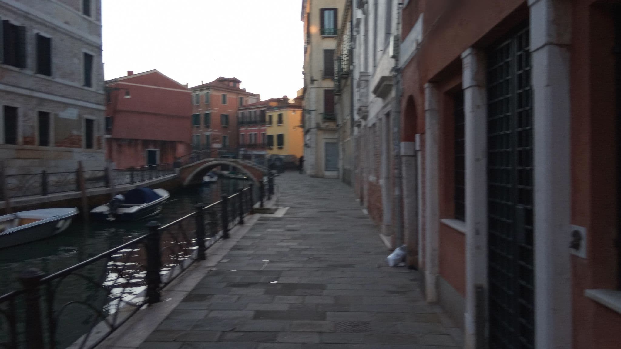 Street view near Cà Marin, Venice — © alesarrett (CC BY-SA · Mapillary)