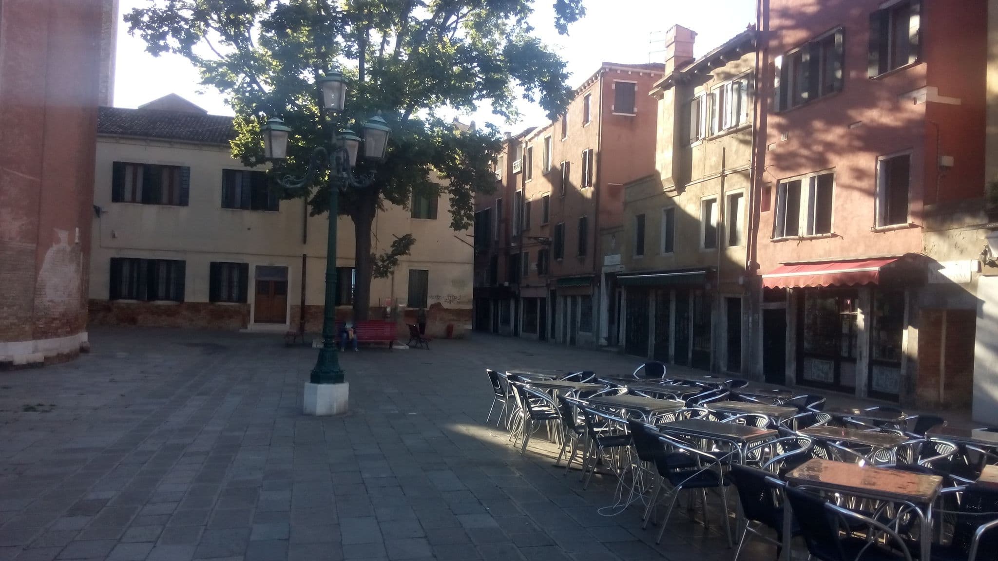 Street view near Sesamar di Marco Frascoli & C. SAS, Venice — © alesarrett (CC BY-SA · Mapillary)